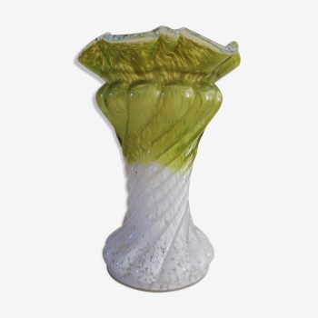 Vase en verre moucheté