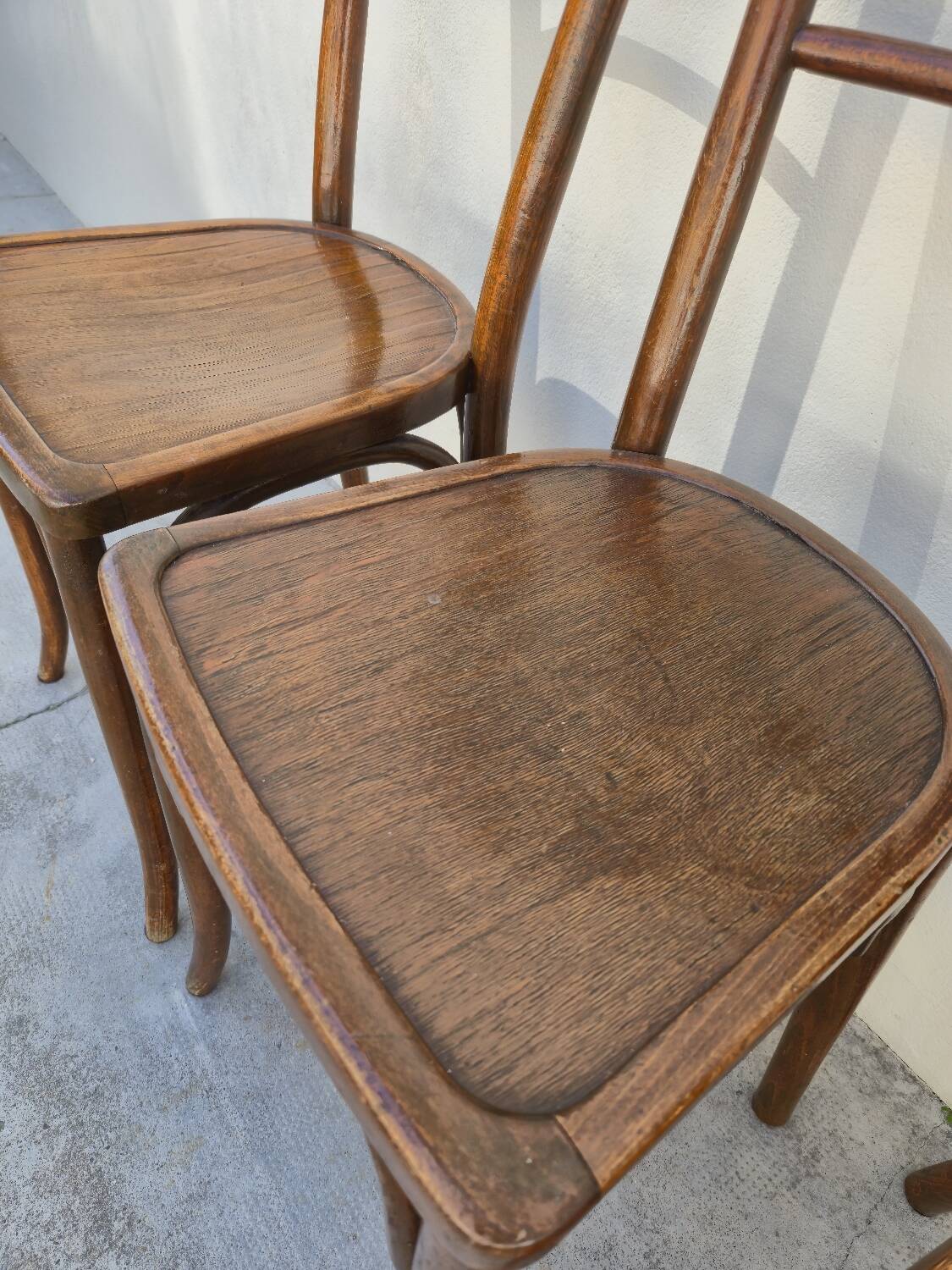 Serie de 6 chaises de bistrot signé Baumann bois courbée 1930s
