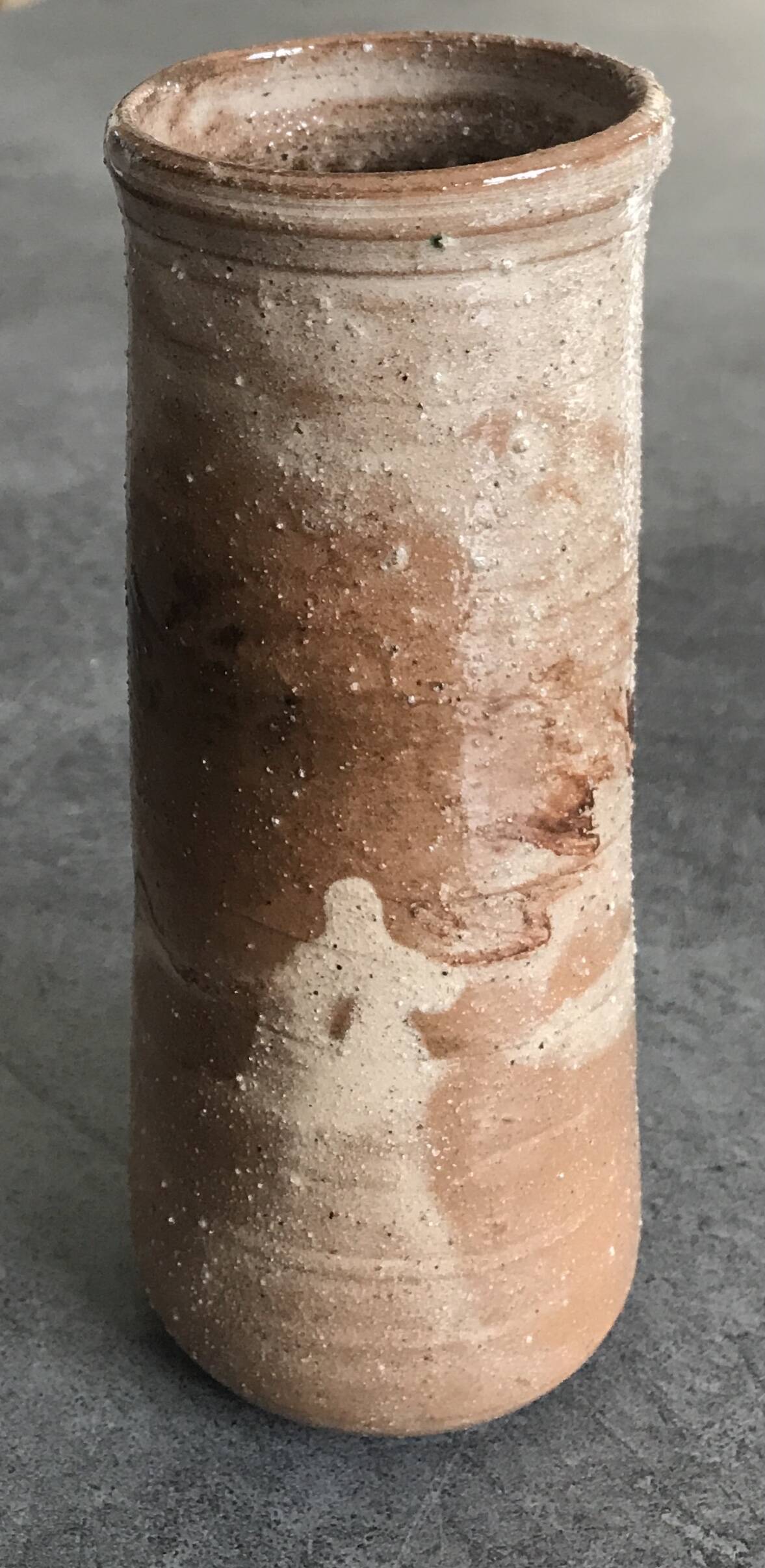 Vase vintage forme rouleau en grès émaillé beige/marron