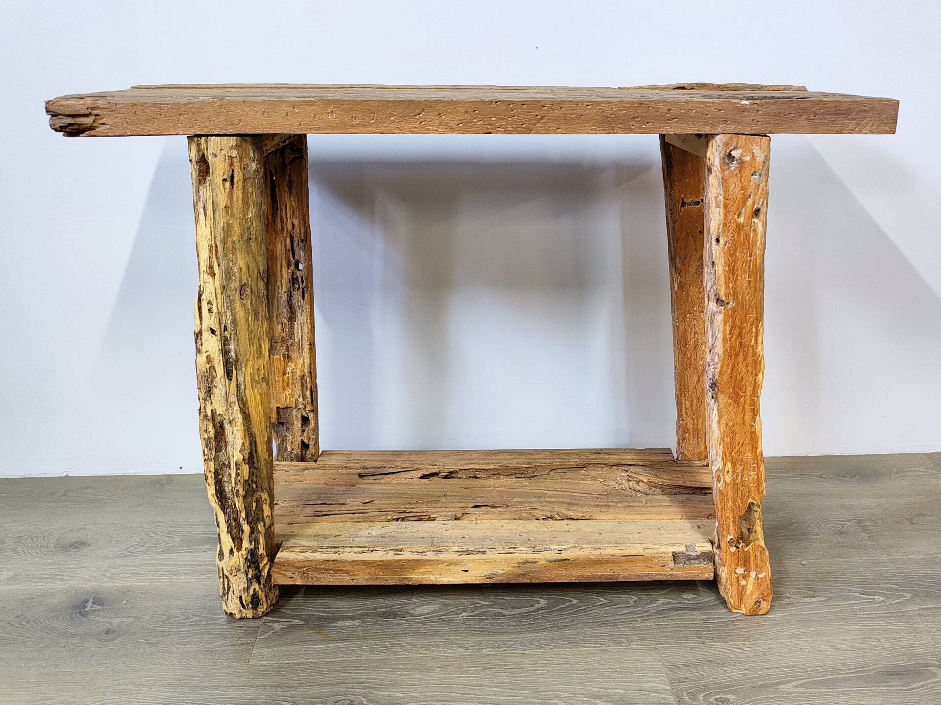 Petite console en bois brut ancien