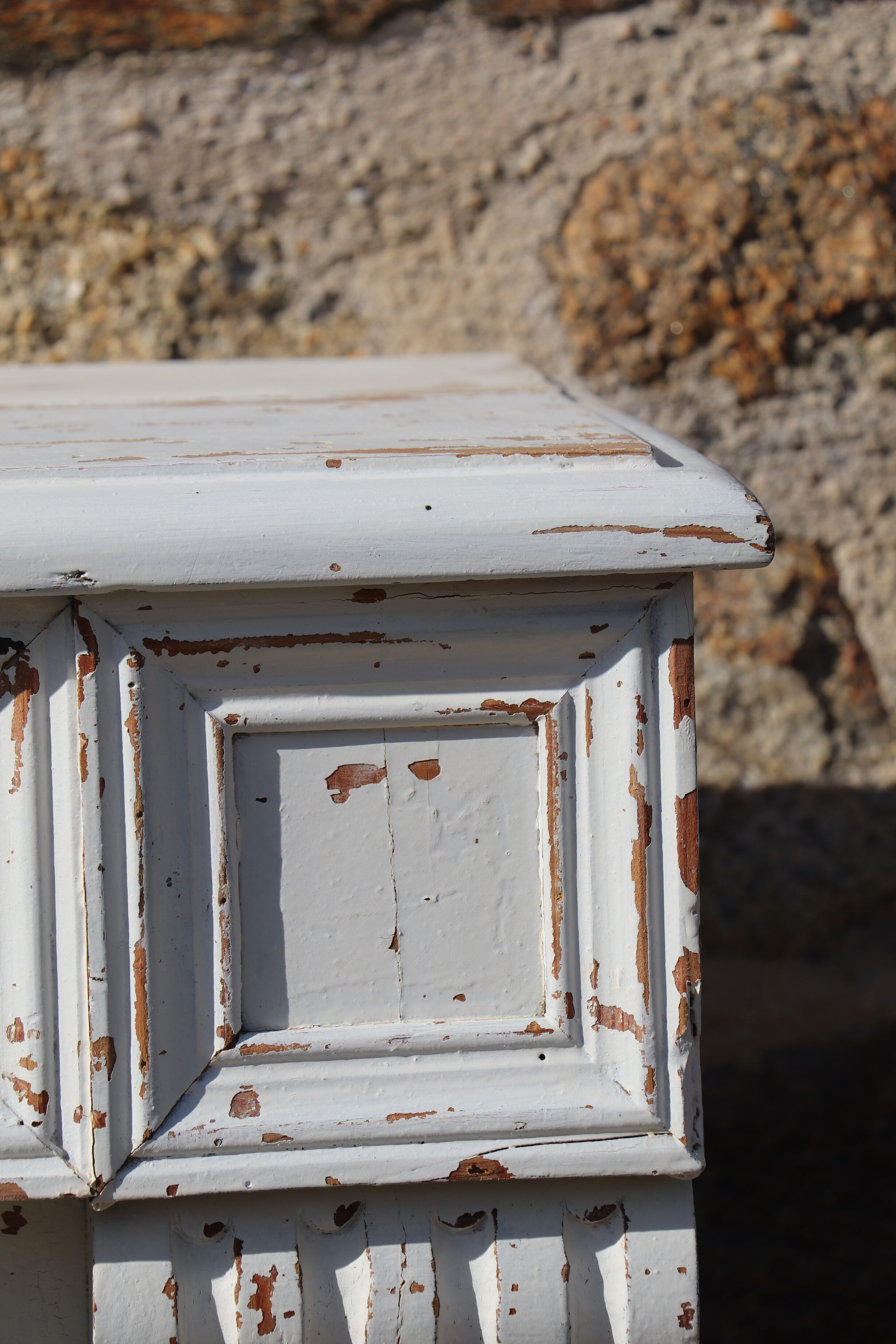 Wooden chimney, Directoire style