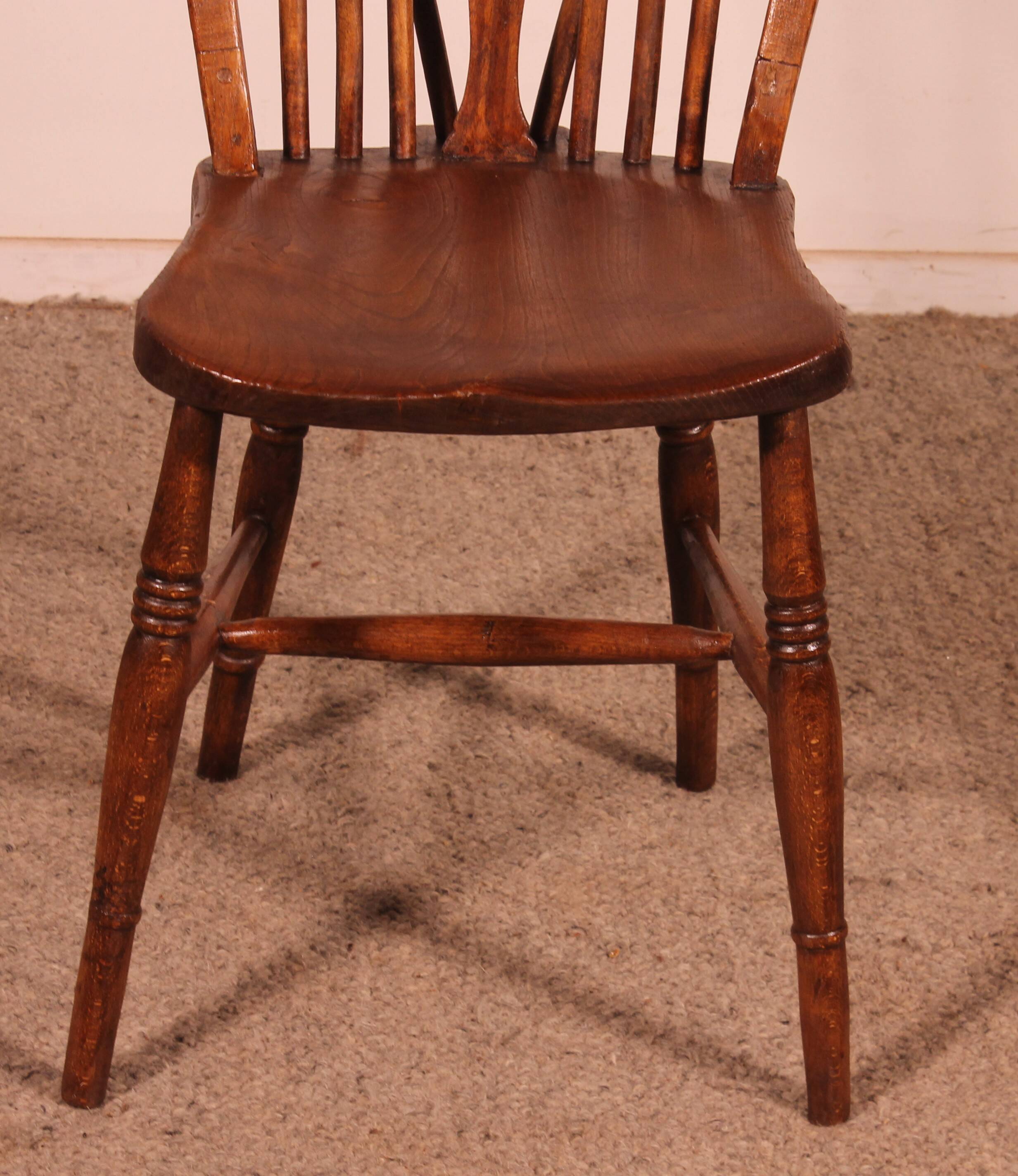 Set Of 10 19th Century Windsor Wheelback Chairs