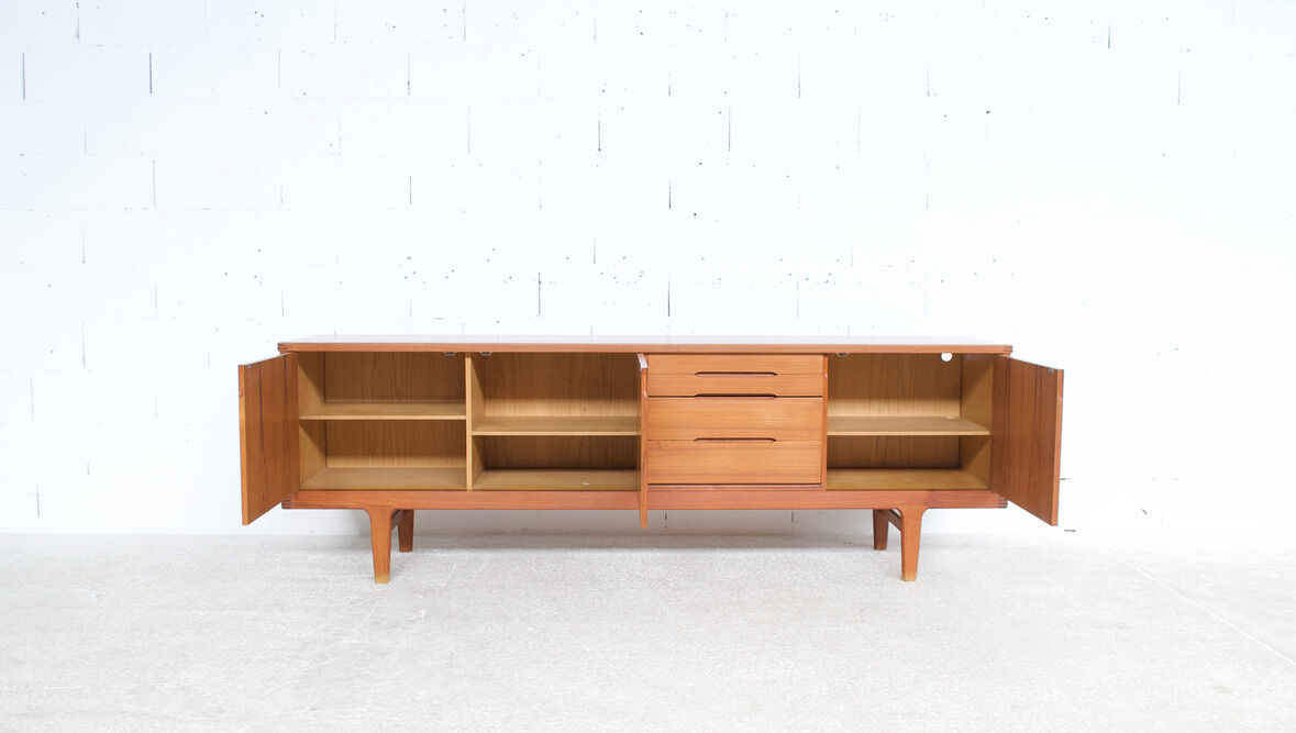 Teak sideboard Henning kjaernulf 60' years K/S mobelbafrik editor