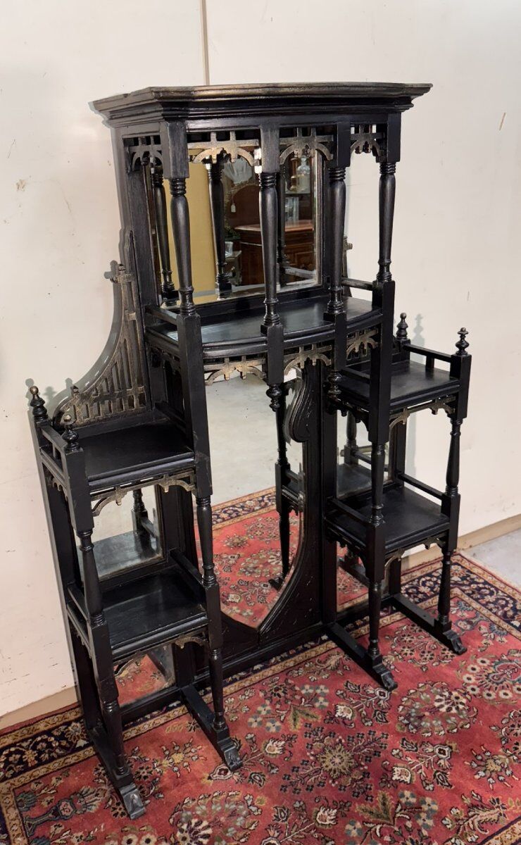 Important lacquered wooden shelf or bookcase.