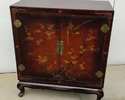 2-door sideboard, painting flowers and birds
