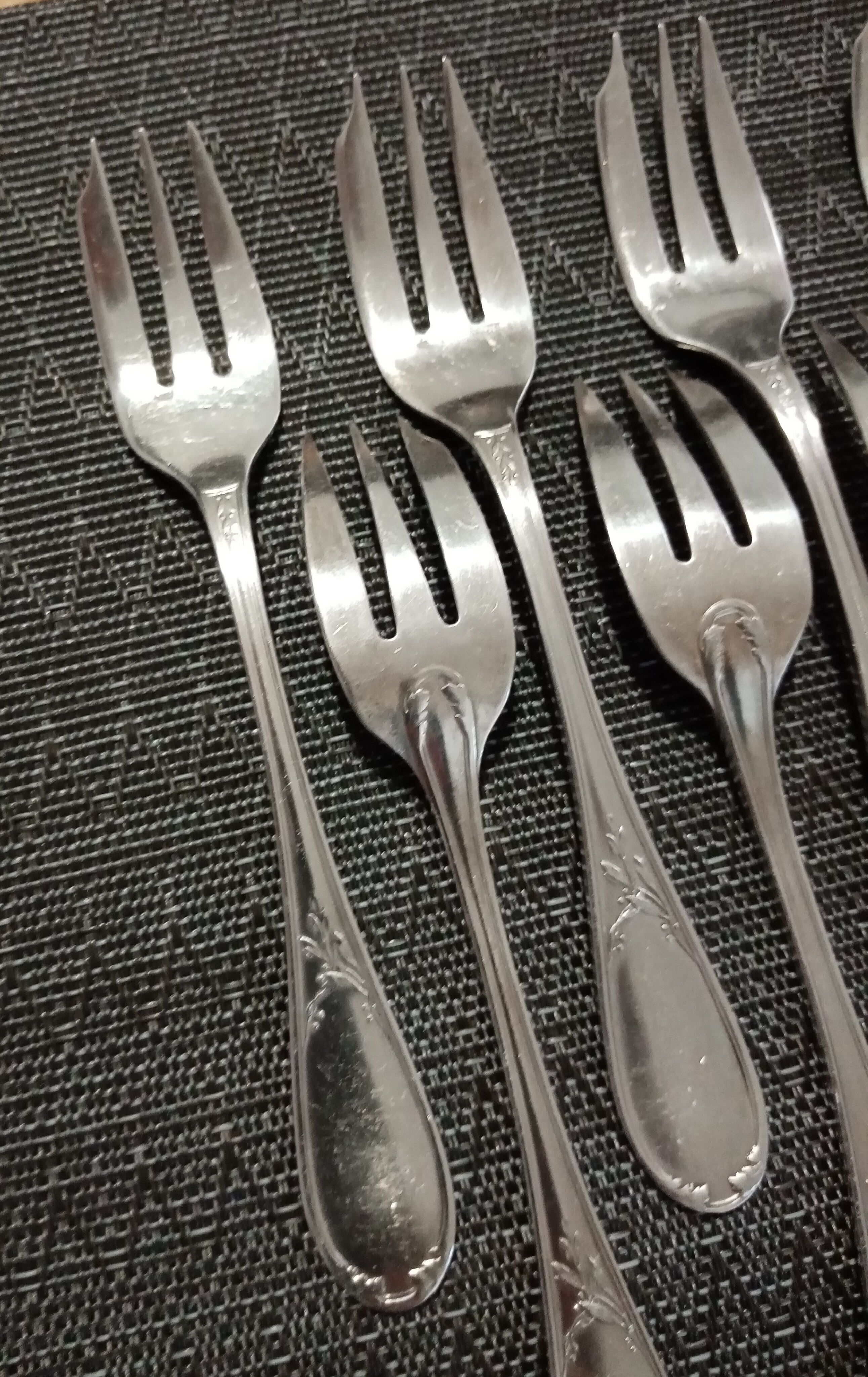 10 cake forks silver metal Ercuis model lauriers dessert forks