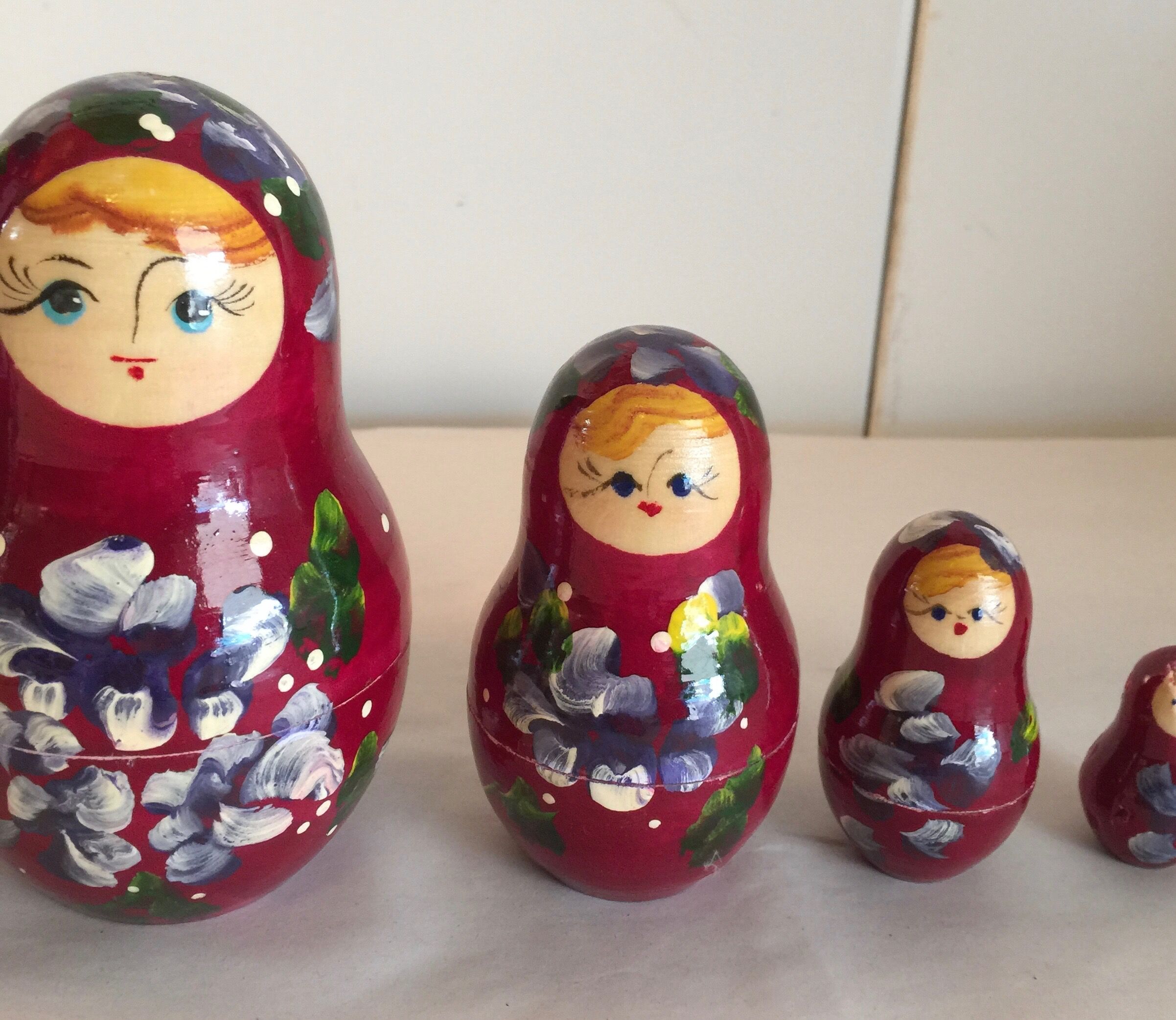 5 Russian Matriochka dolls