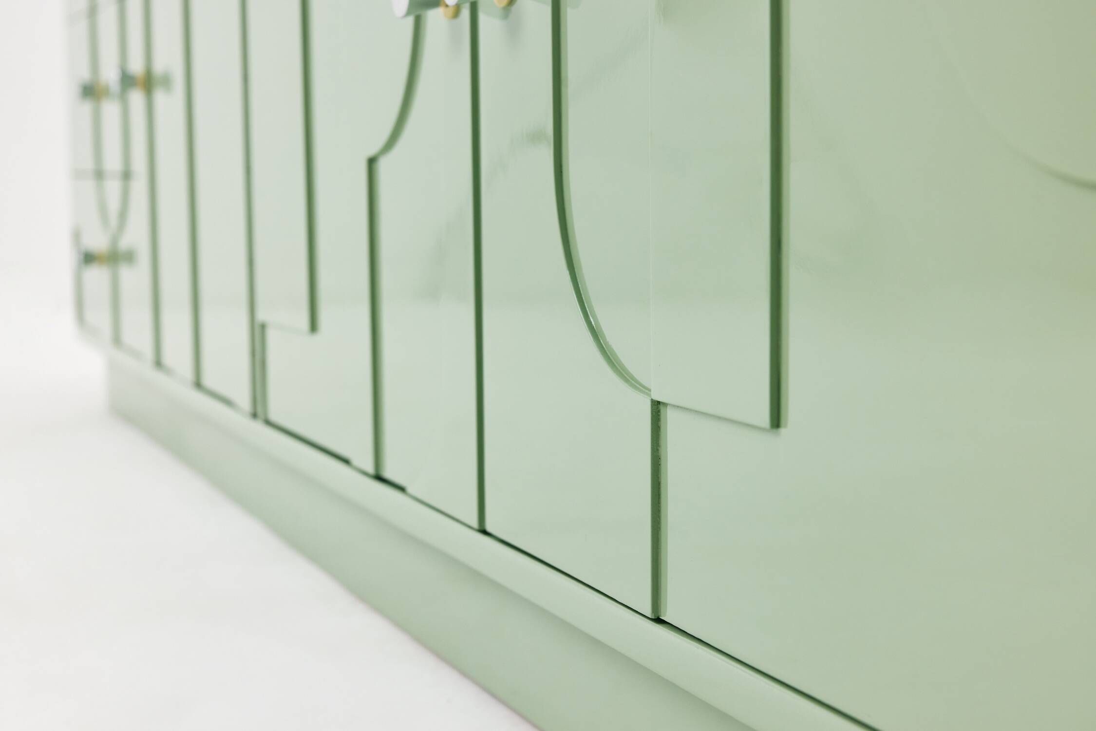 Buffet vintage des années 1970, vert pastel, relief, finition brillante, chrome