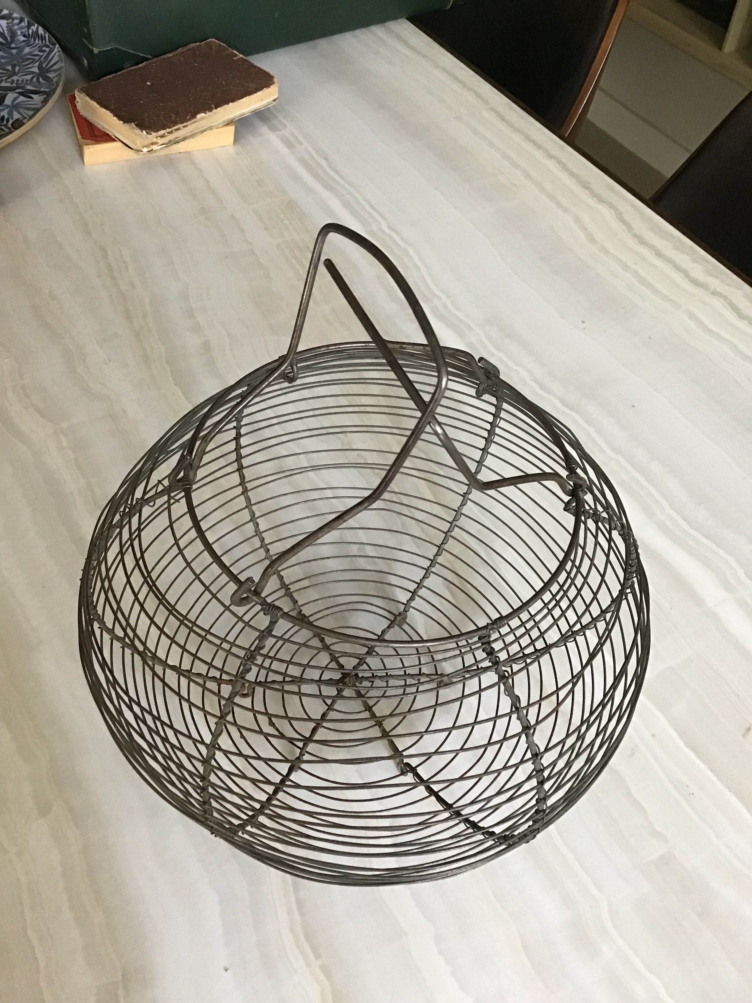 Egg basket