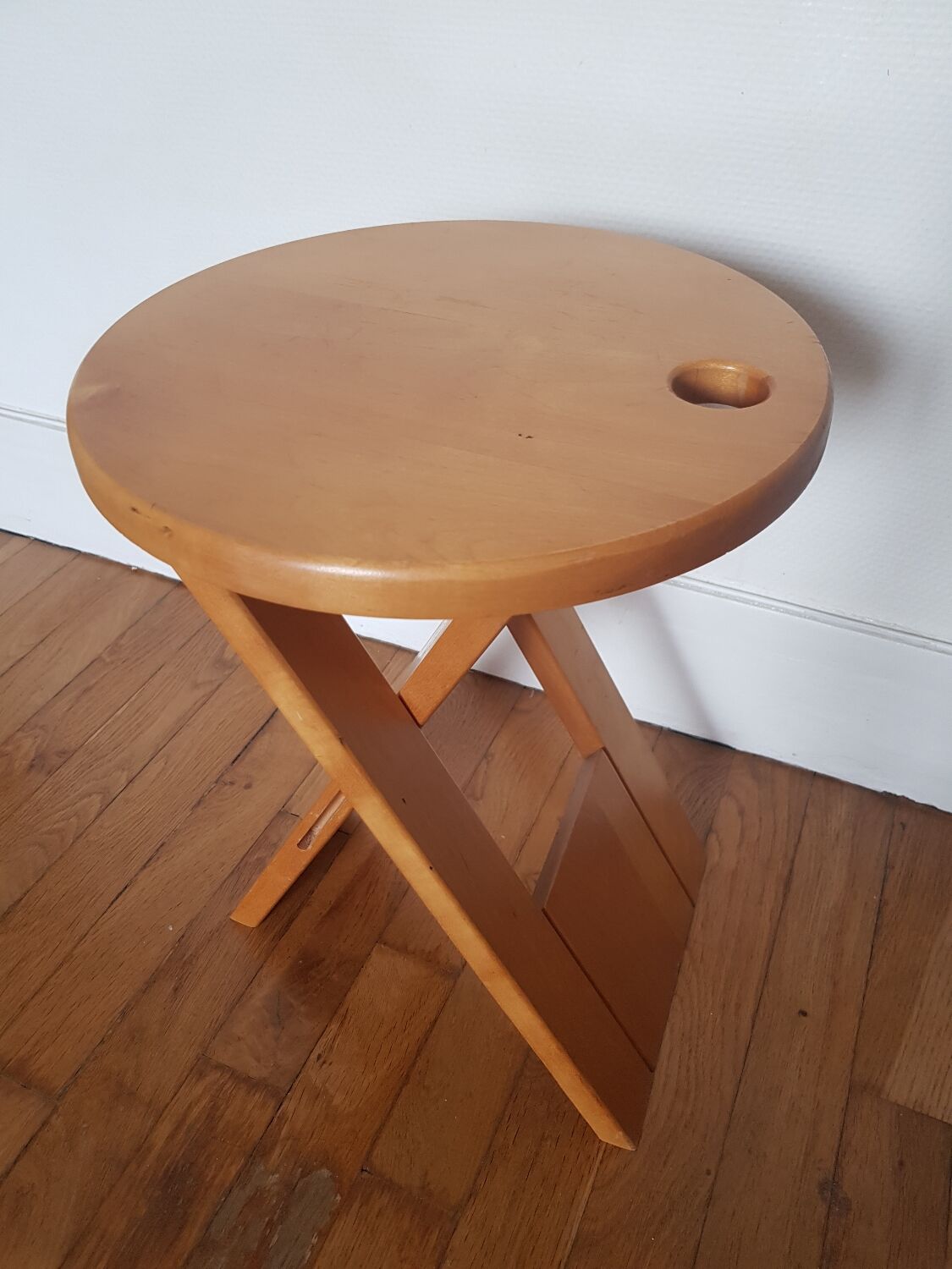 Suzy stool by Adrian Reed