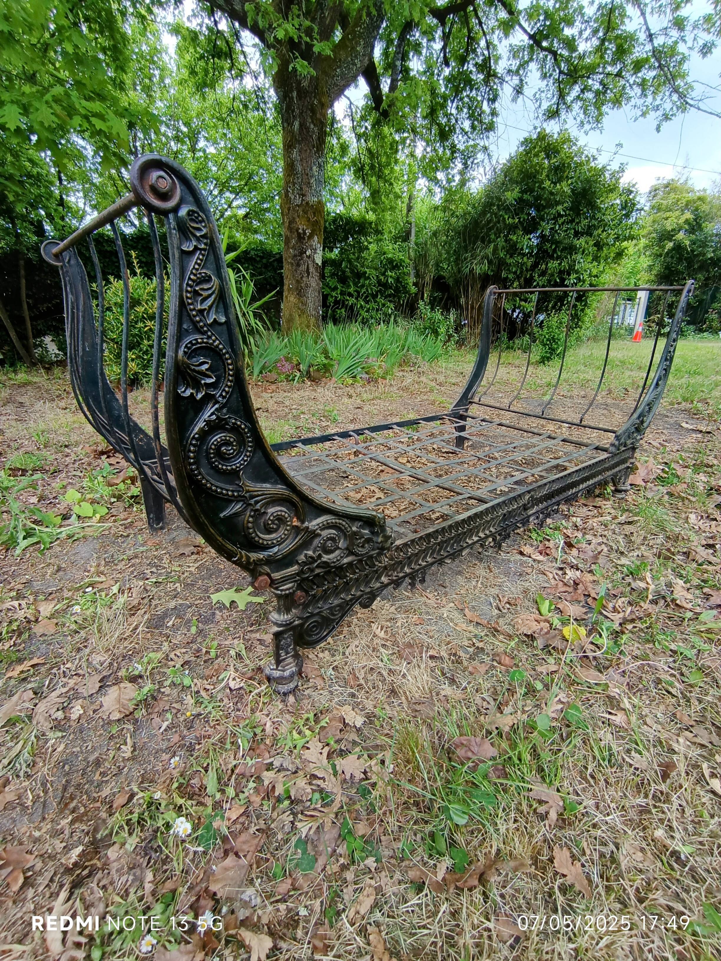 Bench, cast iron daybed, late 19th - early 20th century