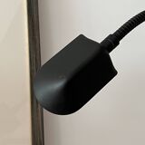 Articulated table lamp on vintage metal flexible
