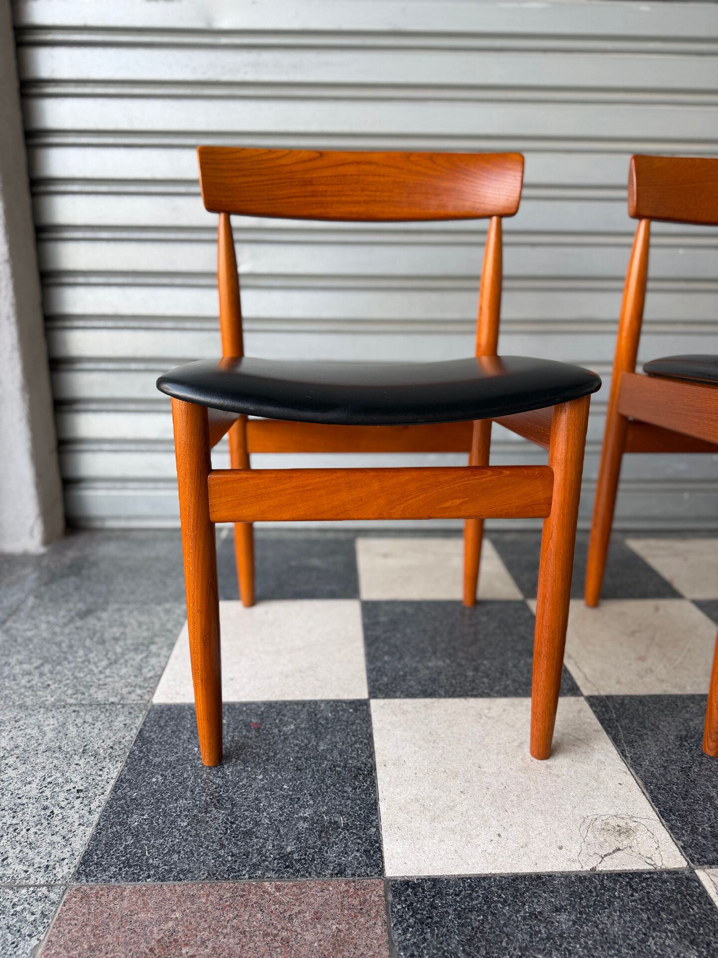 Lot de 4 chaises danoises en teck