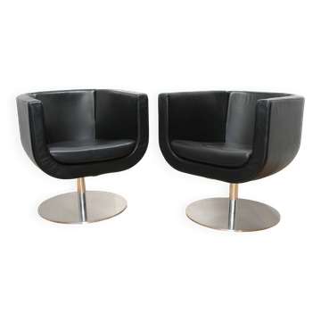 Pair of B&B Italia tulip armchairs
