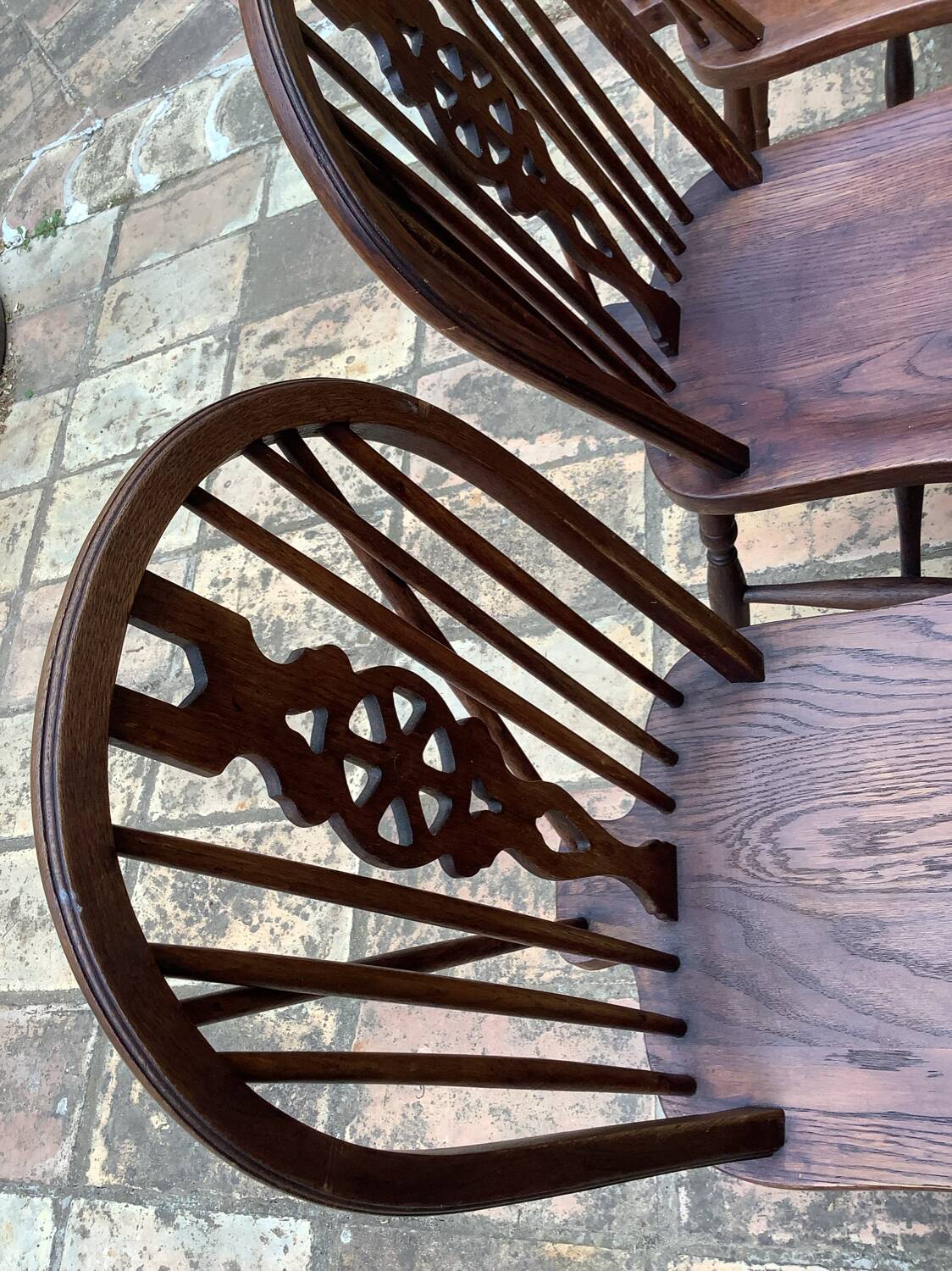 8 Windsor chairs