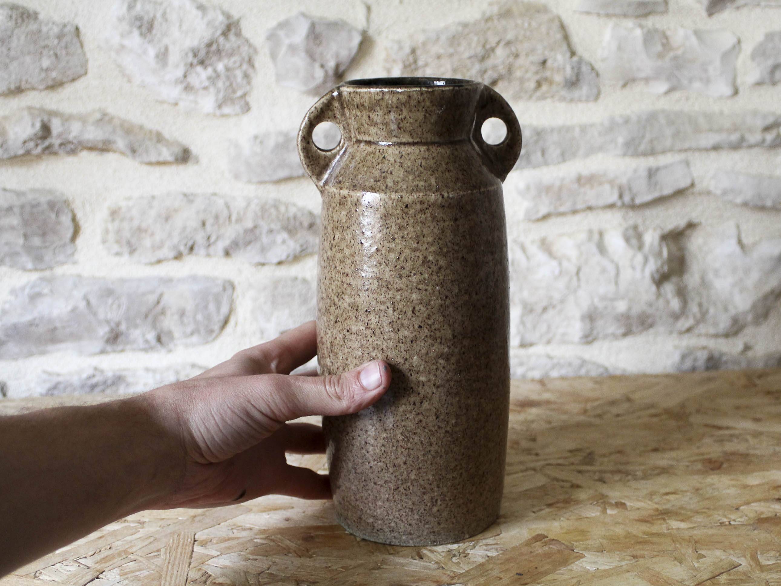 Accolay ceramic vase