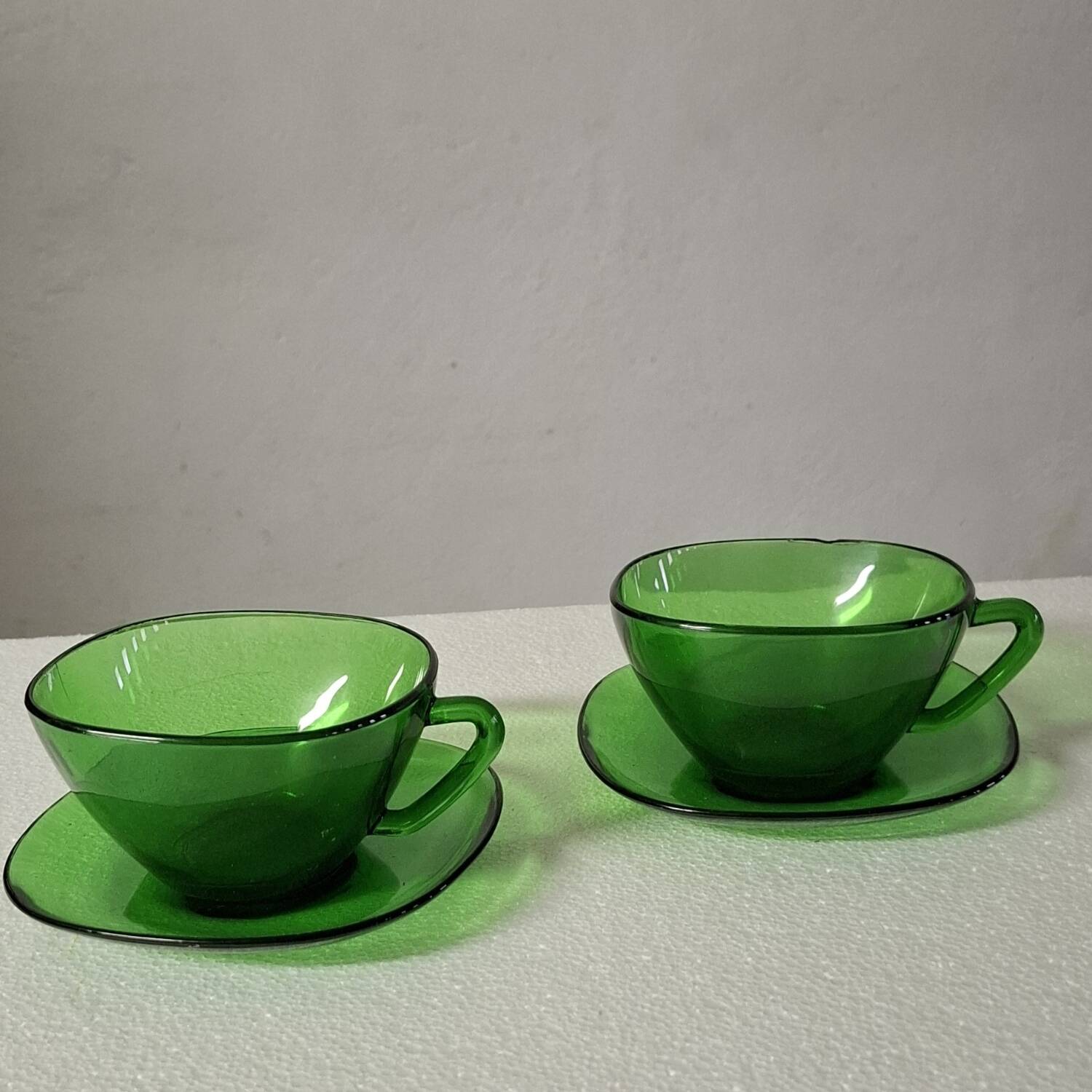 2 large green cups - Vereco.