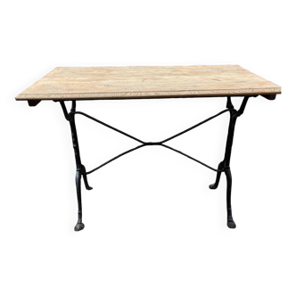 Bistro table with oak top