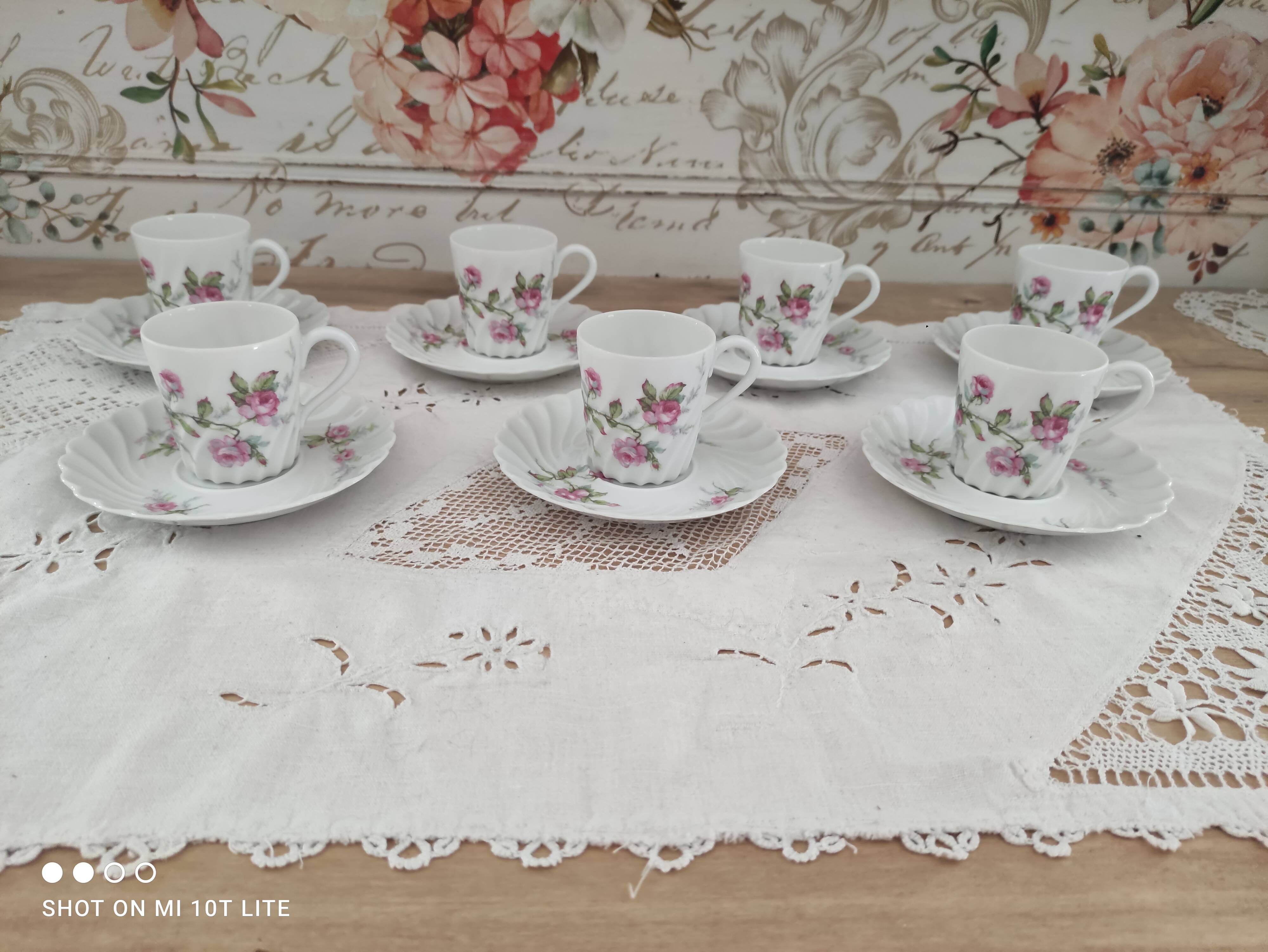 Lot de 7 tasses à café expresso en porcelaine de Limoges Haviland décor roses anciennes