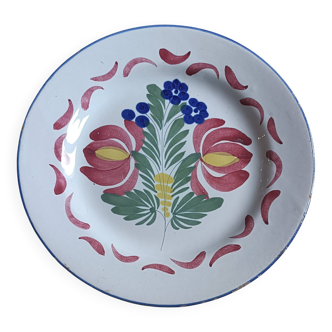 Assiette en faïence décor des Islettes, XIXème s.