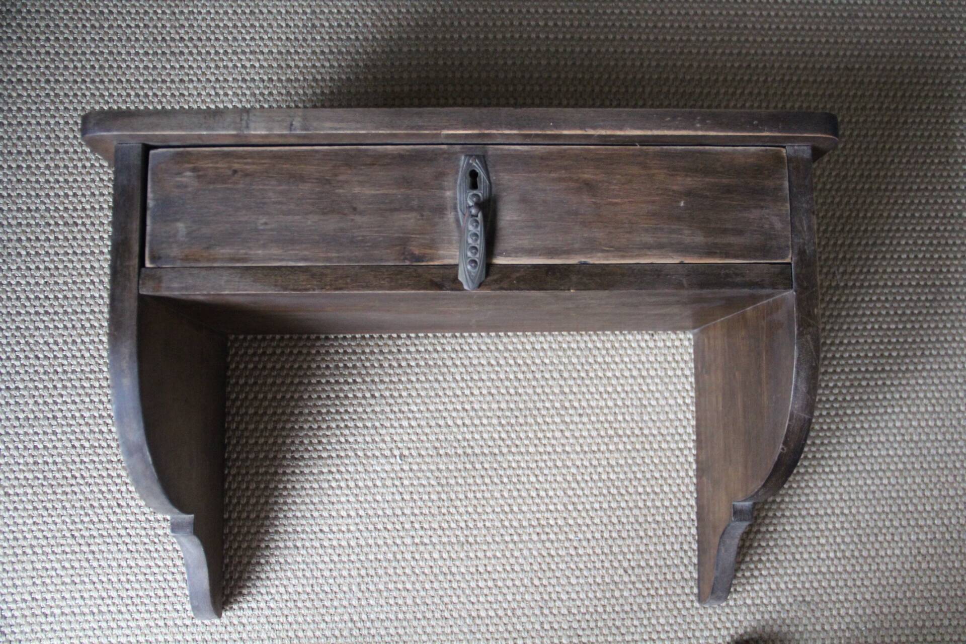 Side shelf with drawer