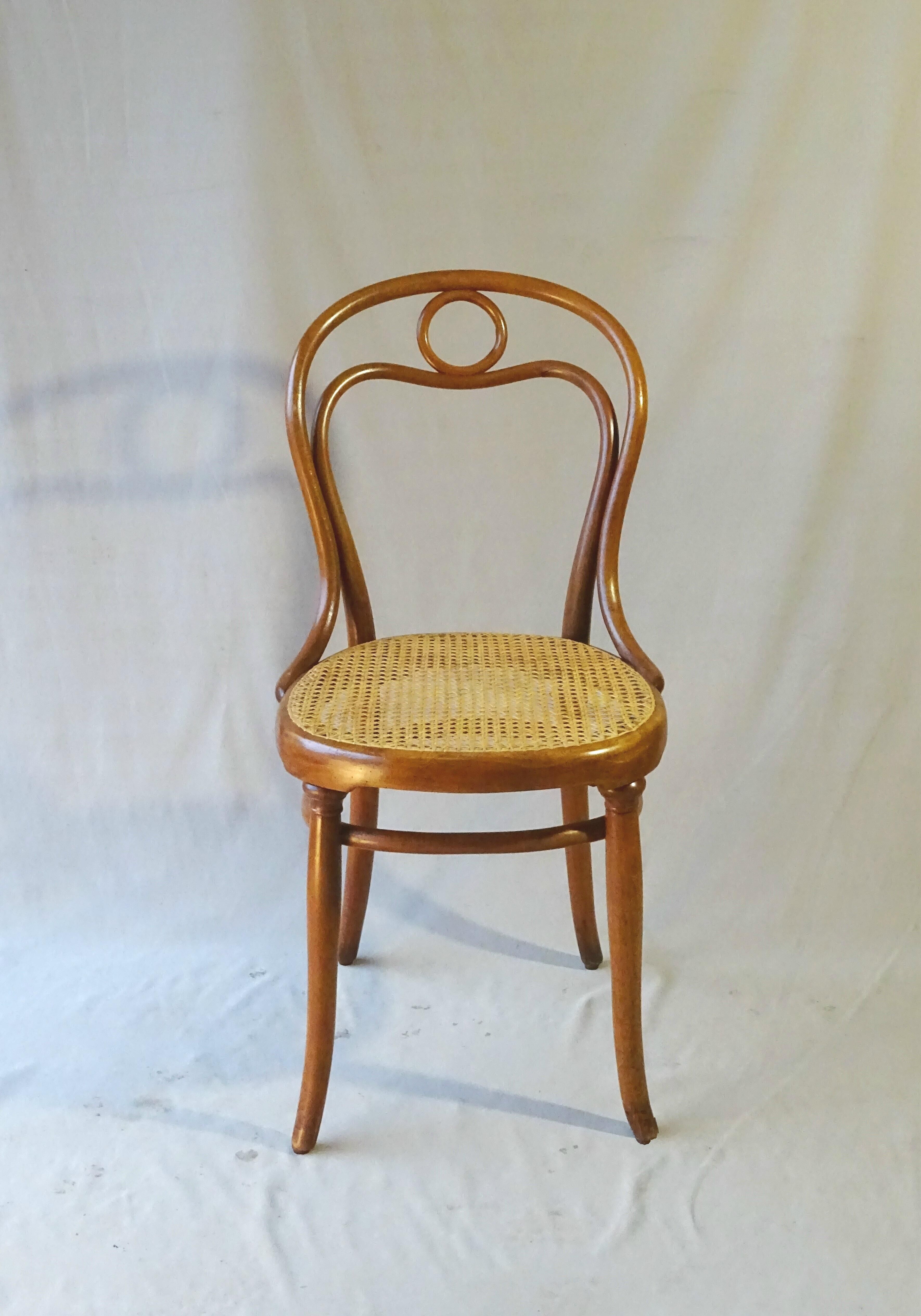 Chair THONET N°31/1 of 1880 cannée