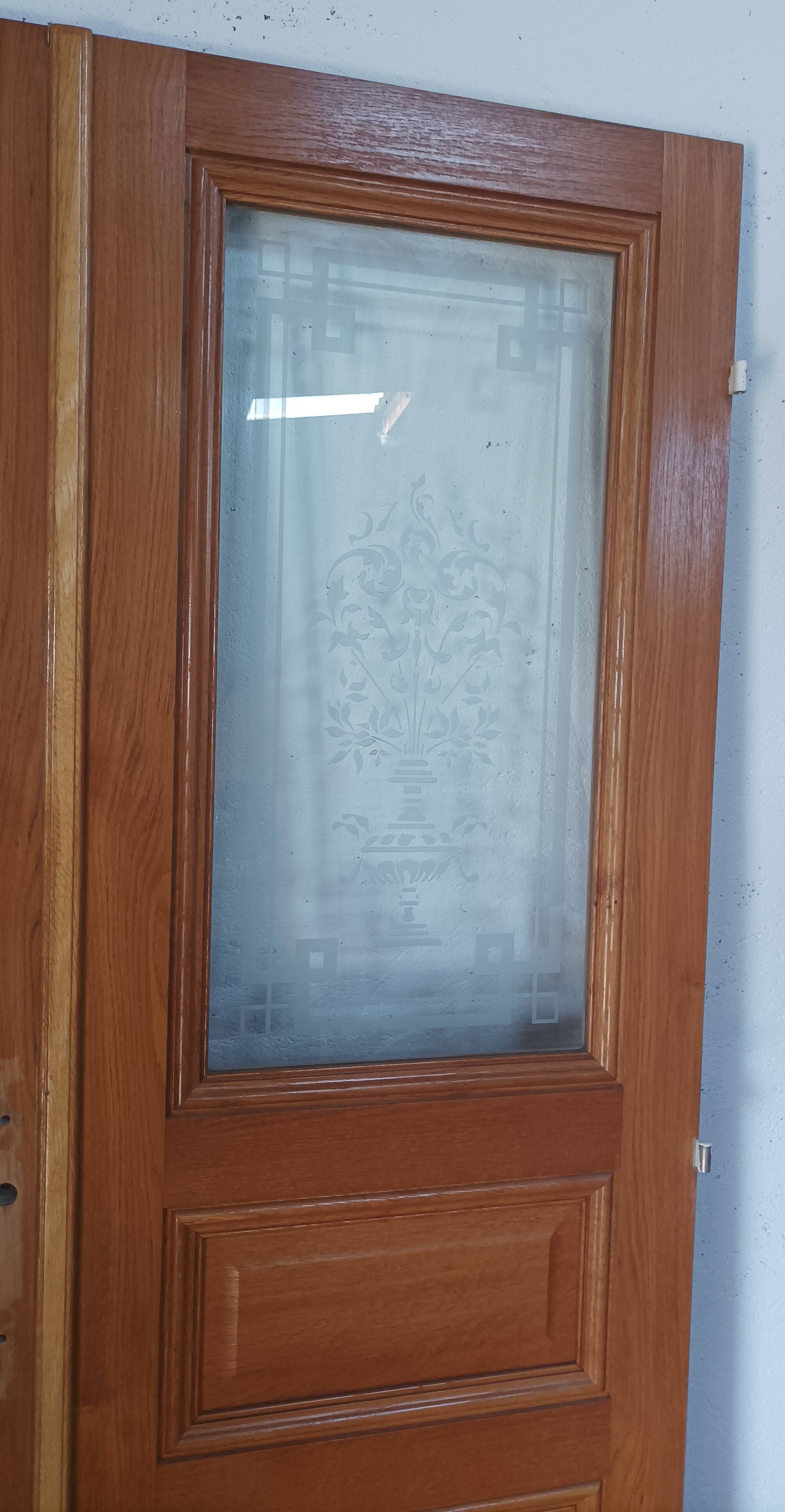 Double glass door in blond oak