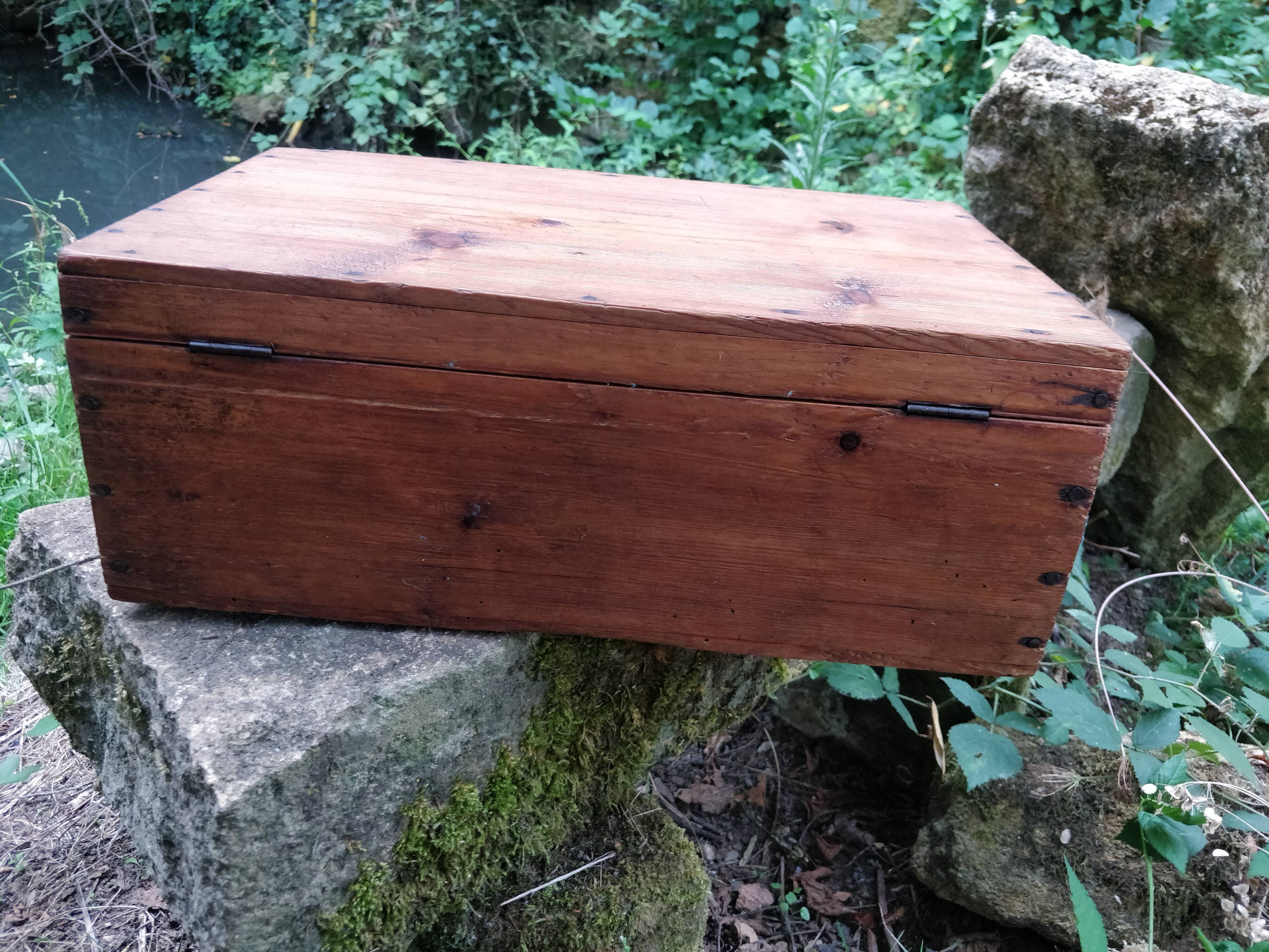 Acien wooden chest