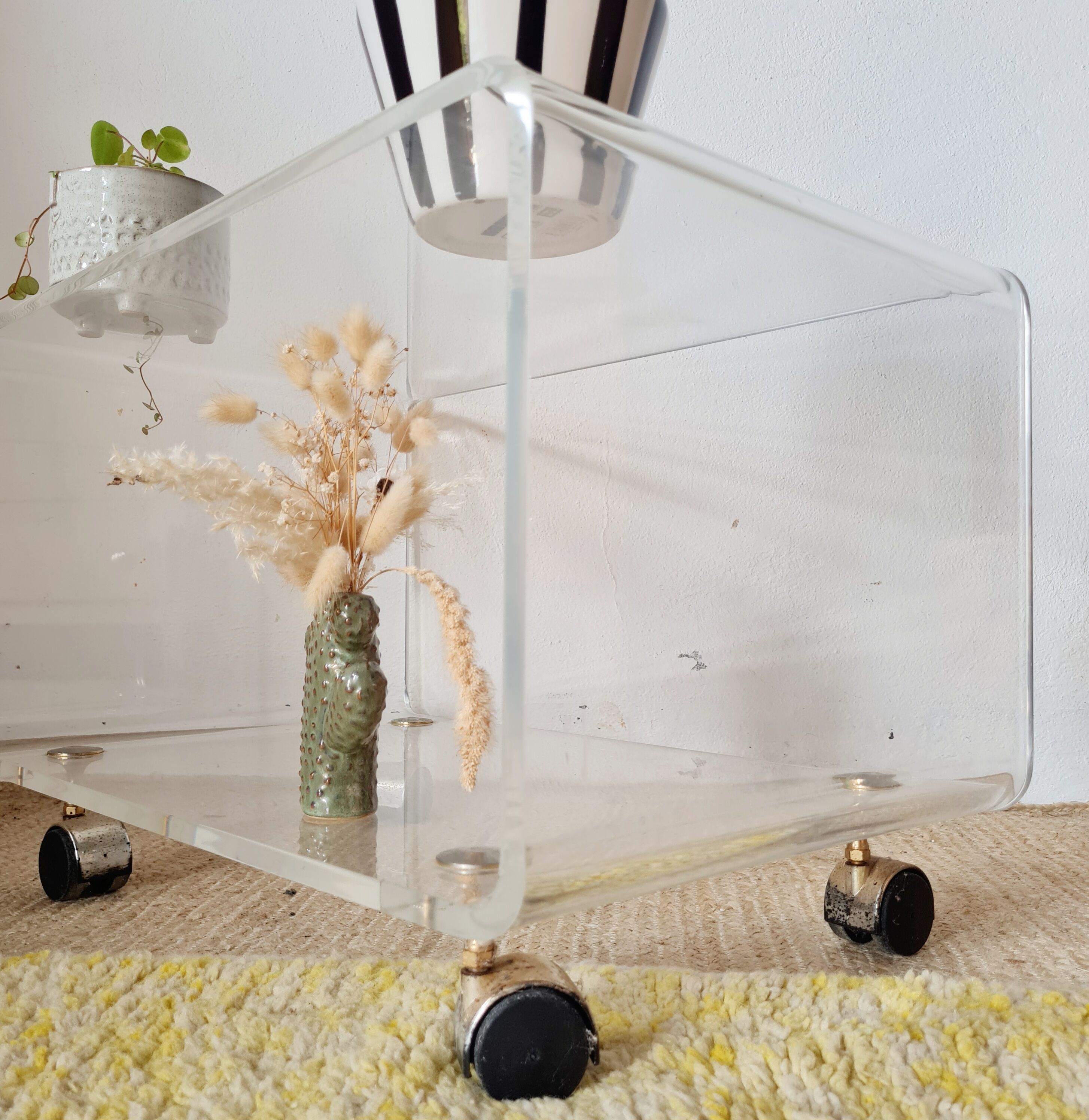 Table basse / Meuble d’appoint "Les Invisibles" David Lange – Altuglass