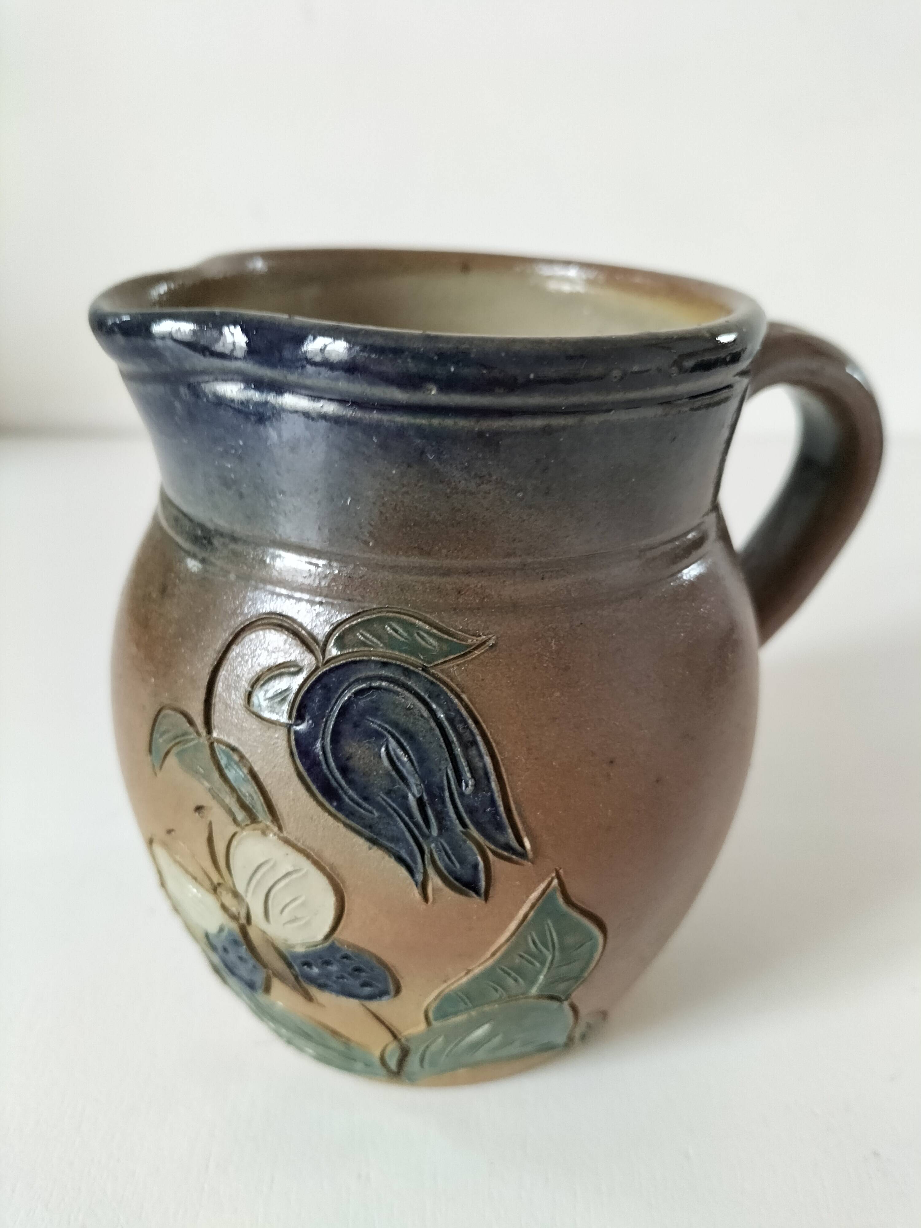 Stoneware pitcher from Poterie des Mottes, Saint Amand en Puisaye (Burgundy)