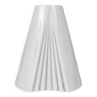 Geometric white porcelain vase Op Art Ambrogio Pozzi Rosenthal, Germany, 1980s