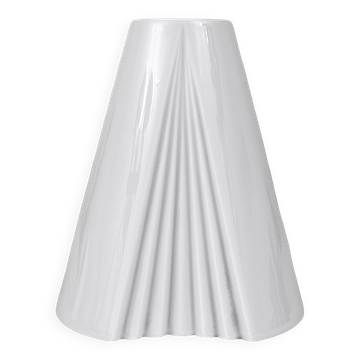 Geometric white porcelain vase Op Art Ambrogio Pozzi Rosenthal, Germany, 1980s