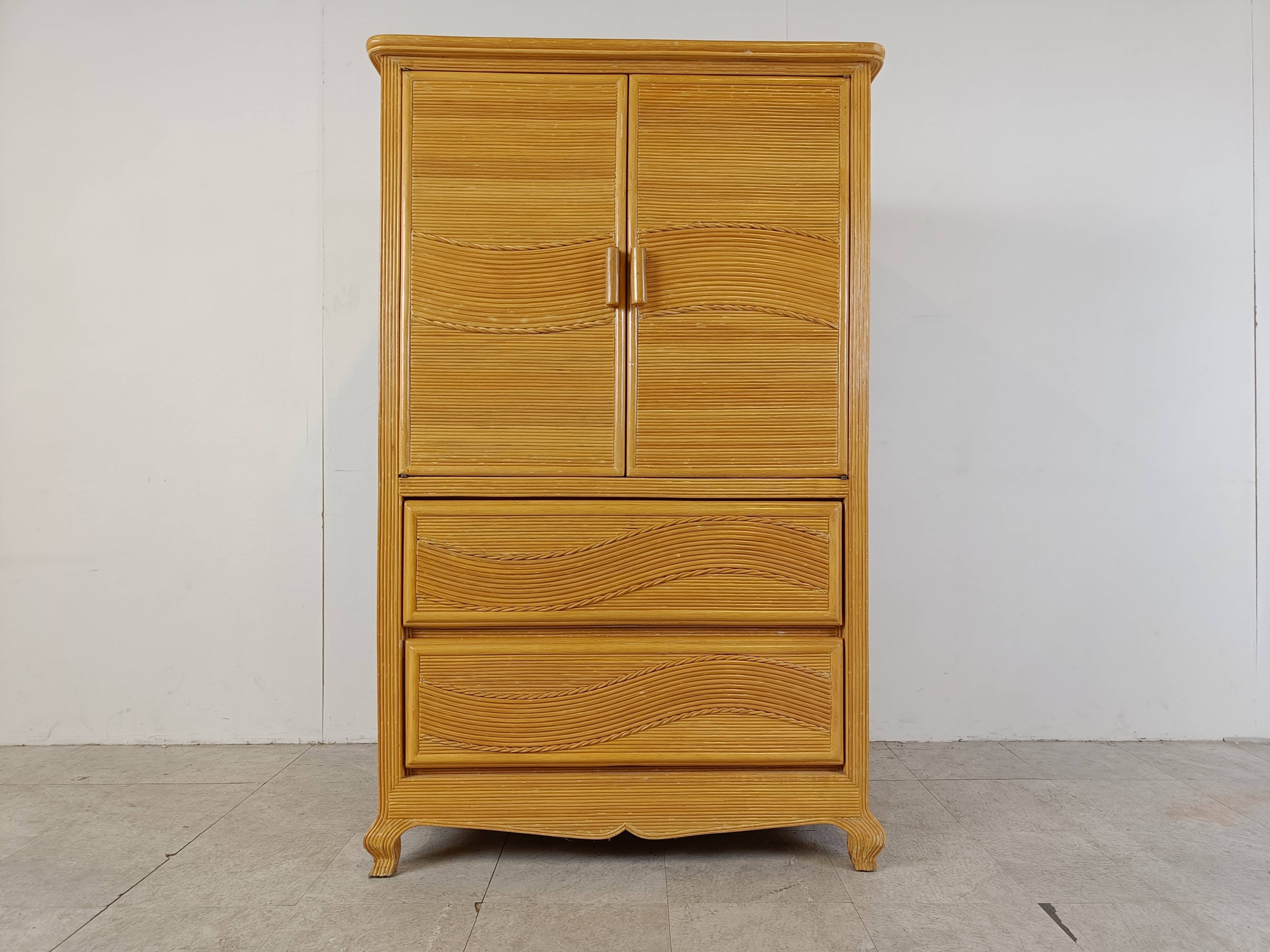 Armoire en plaquage de rotin, 1970