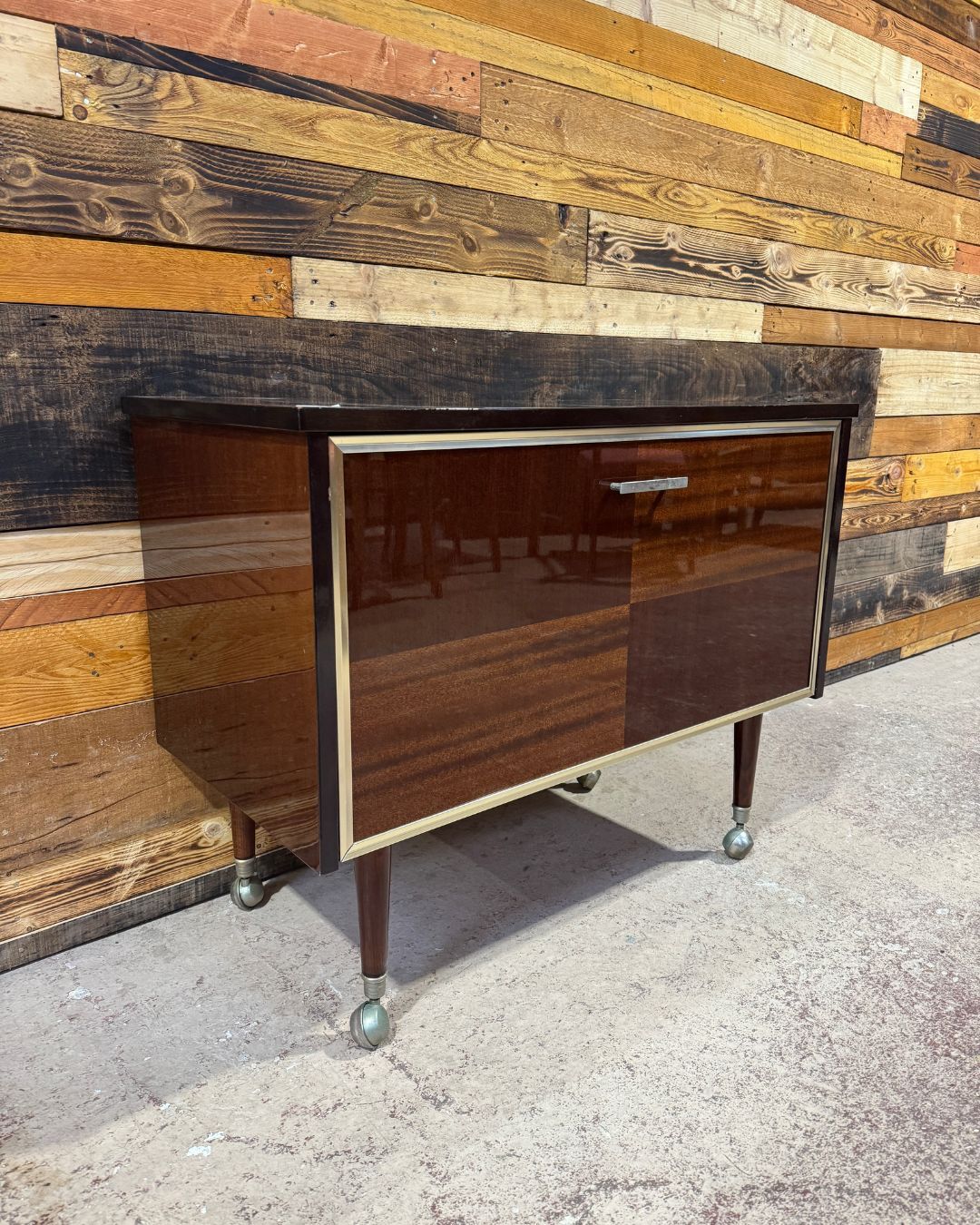 Petit meuble bar vintage