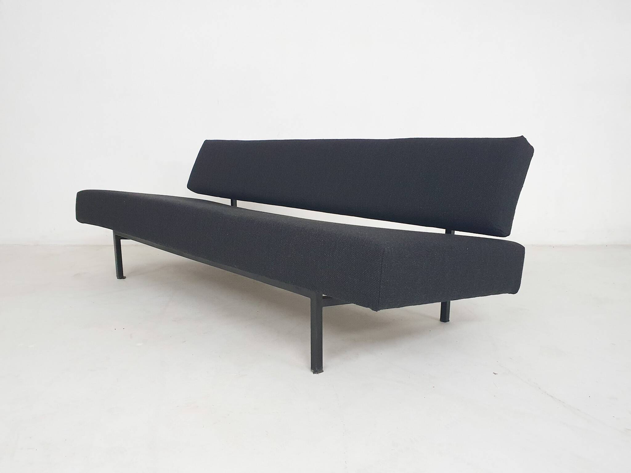 Sleeper sofa in the style of 't Spectrum or Gijs van der Sluis, NL 1950's