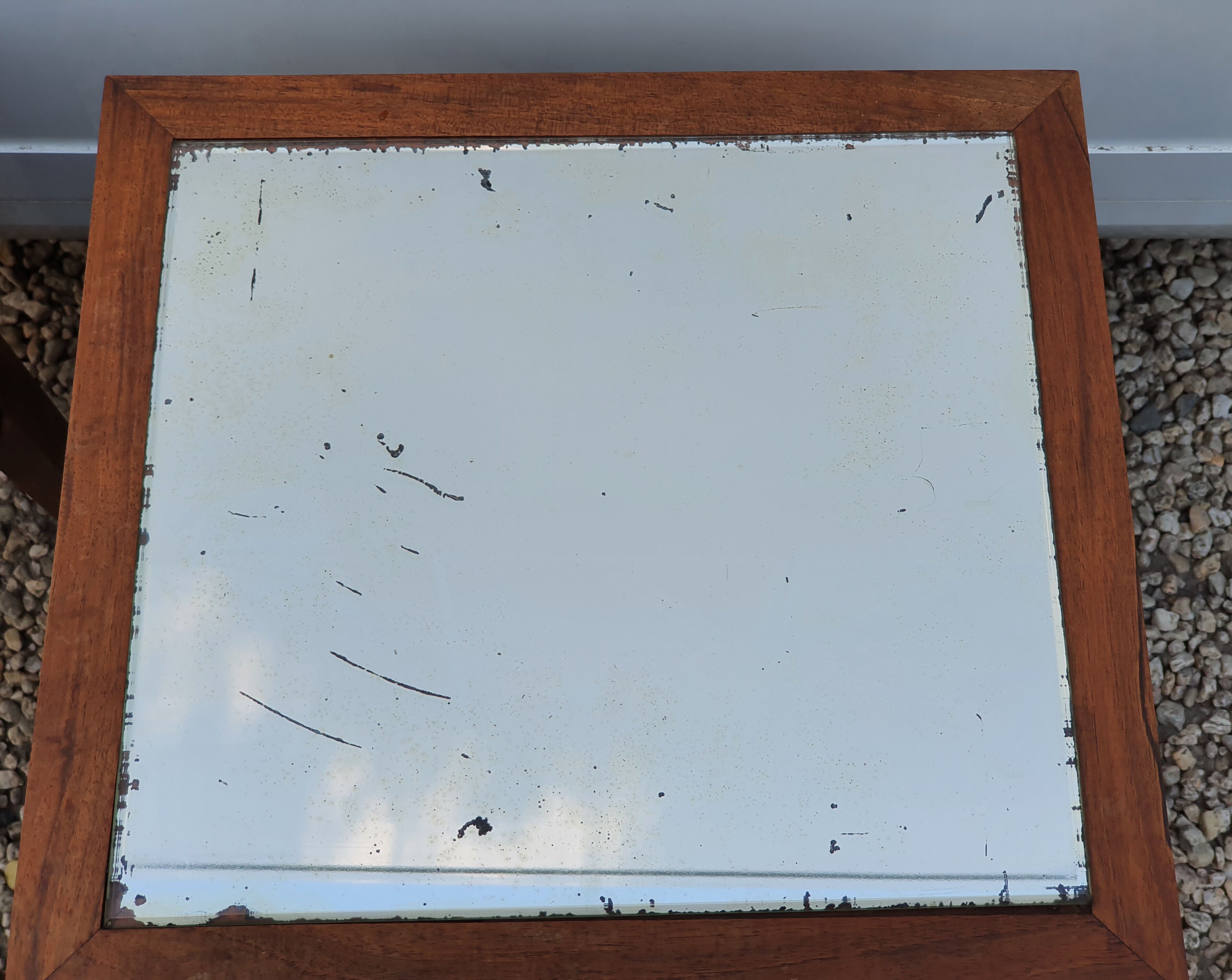 2 bedside tables mirror tray