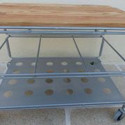 Metallic trolley with wheels, 3 levels with wooden top.