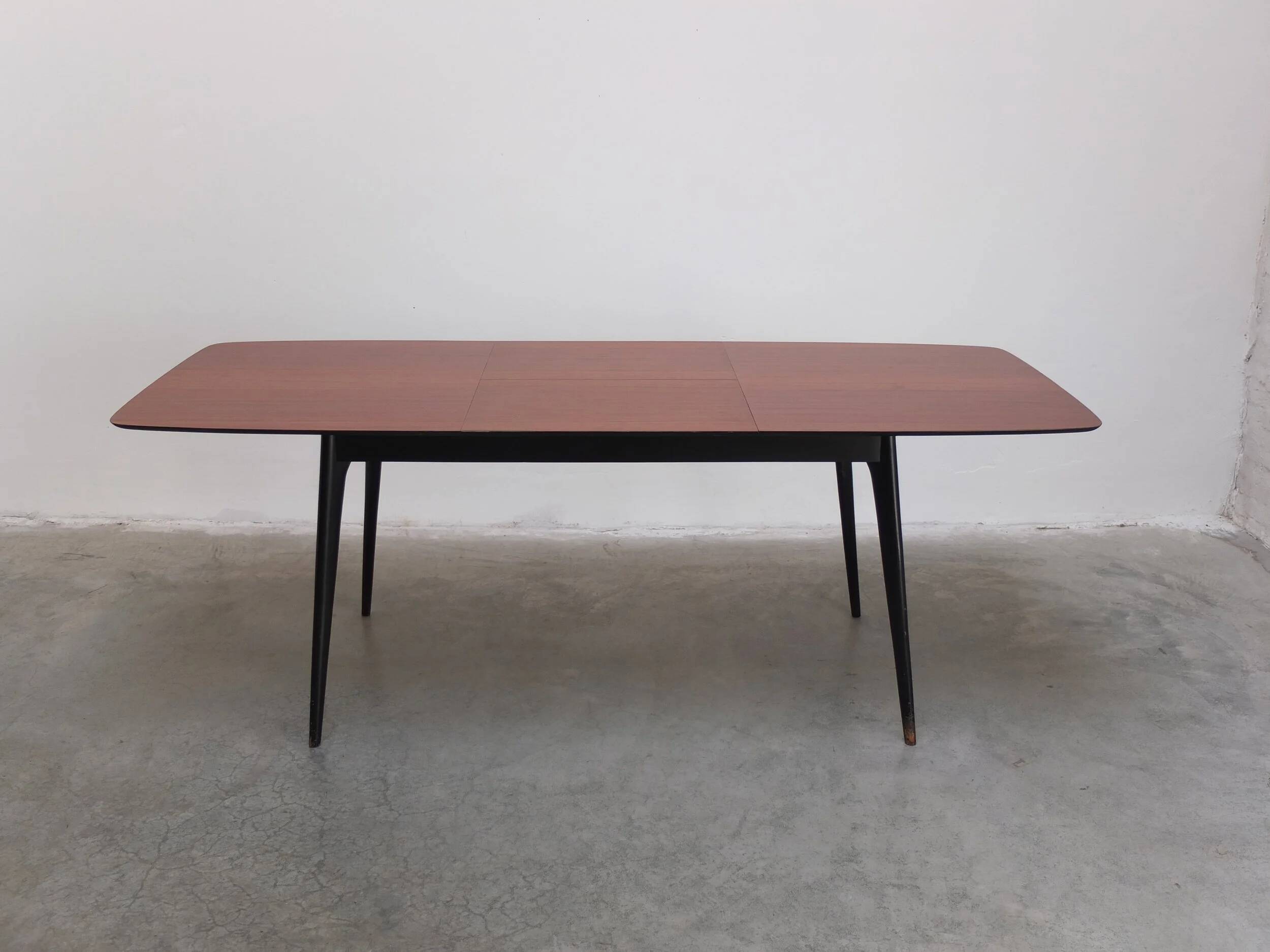 Table à manger extensible par Alfred Hendrickx pour Belform, années 1950.