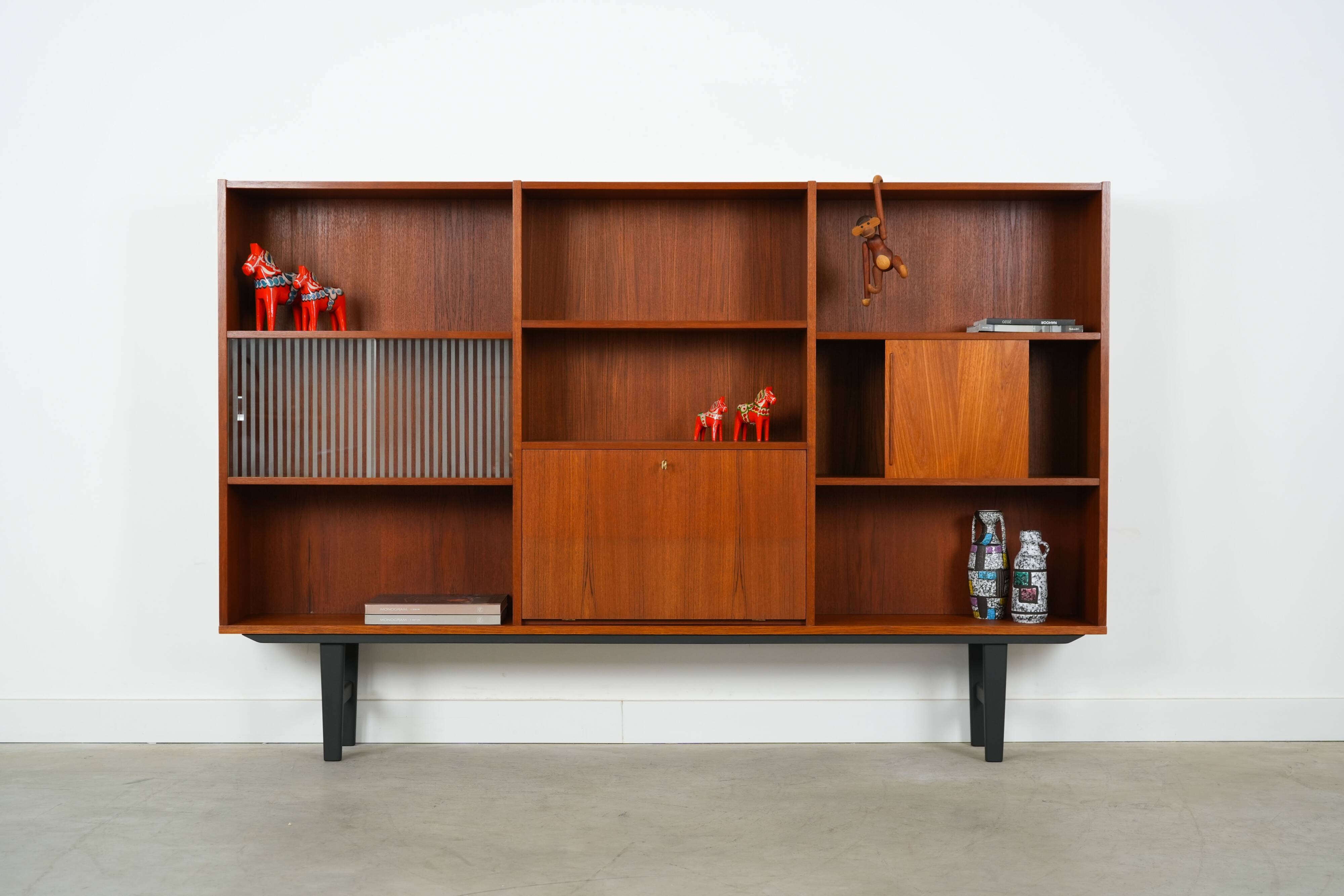 Teak bookcase, Danish design, 1970s, production: Denmark