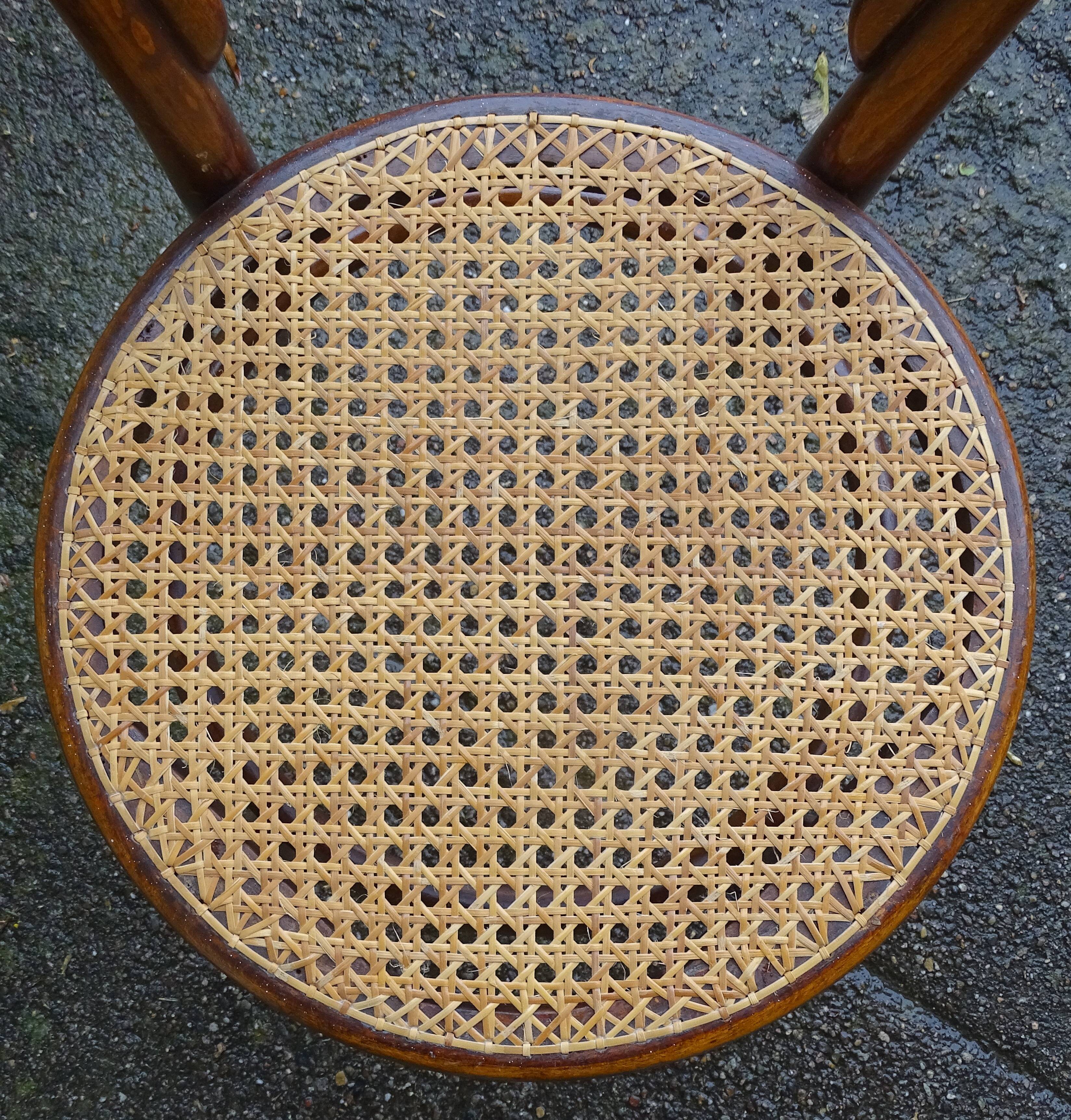 4 mismatched bistro chairs in wood and cane, Thonet, Horgen circa 1910