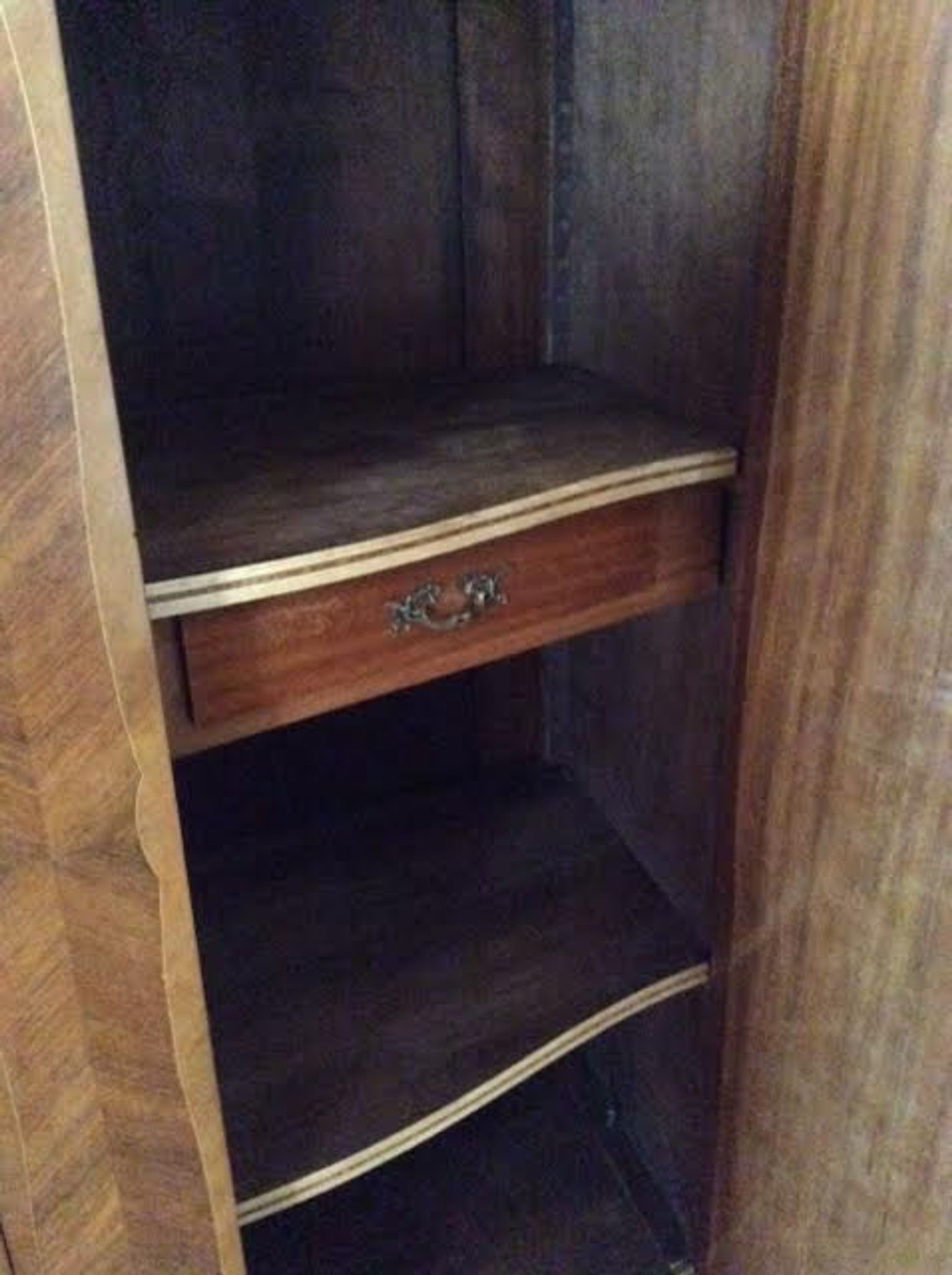 Armoire 2 portes avec placage extérieur et intérieur