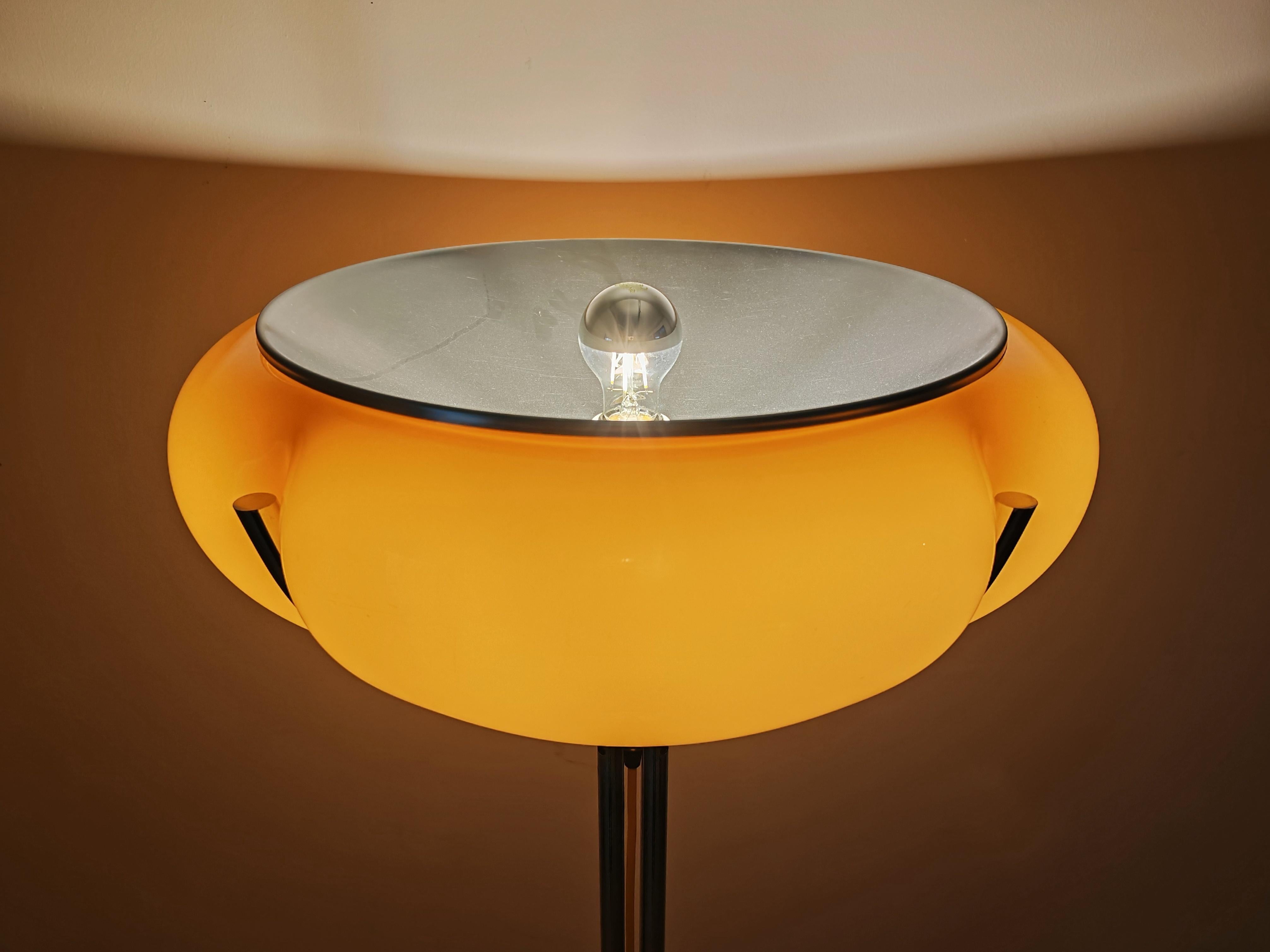 Quadrifoglio floor lamp by Harvey Guzzini, made by Meblo.