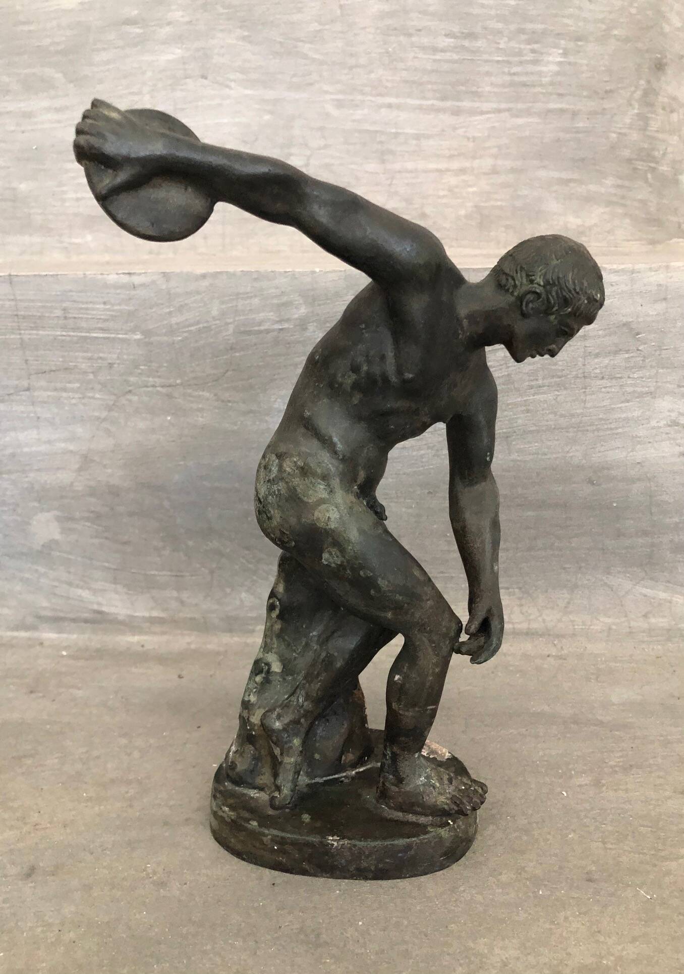 Le Discobole, statuette