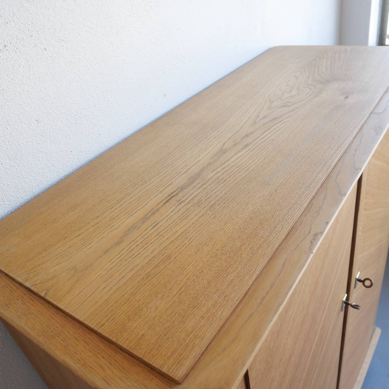 Armoire vintage rénovée 1950