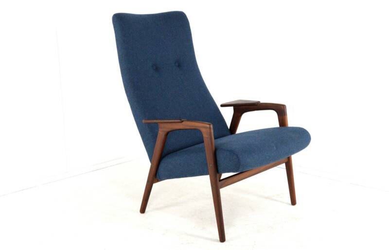Pastoe Ruster by Yngve Ekstrom Armchair FT08 - new upholstery