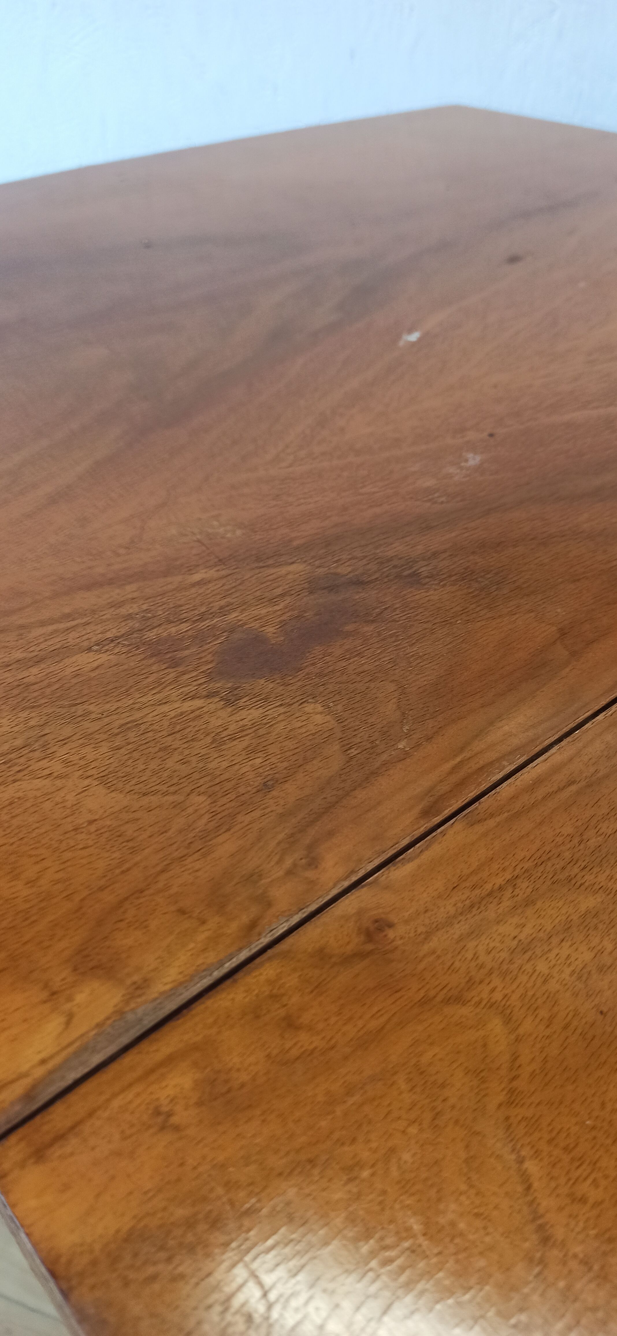 Modernist extendable dinning table  Bilea  of the 1960s.