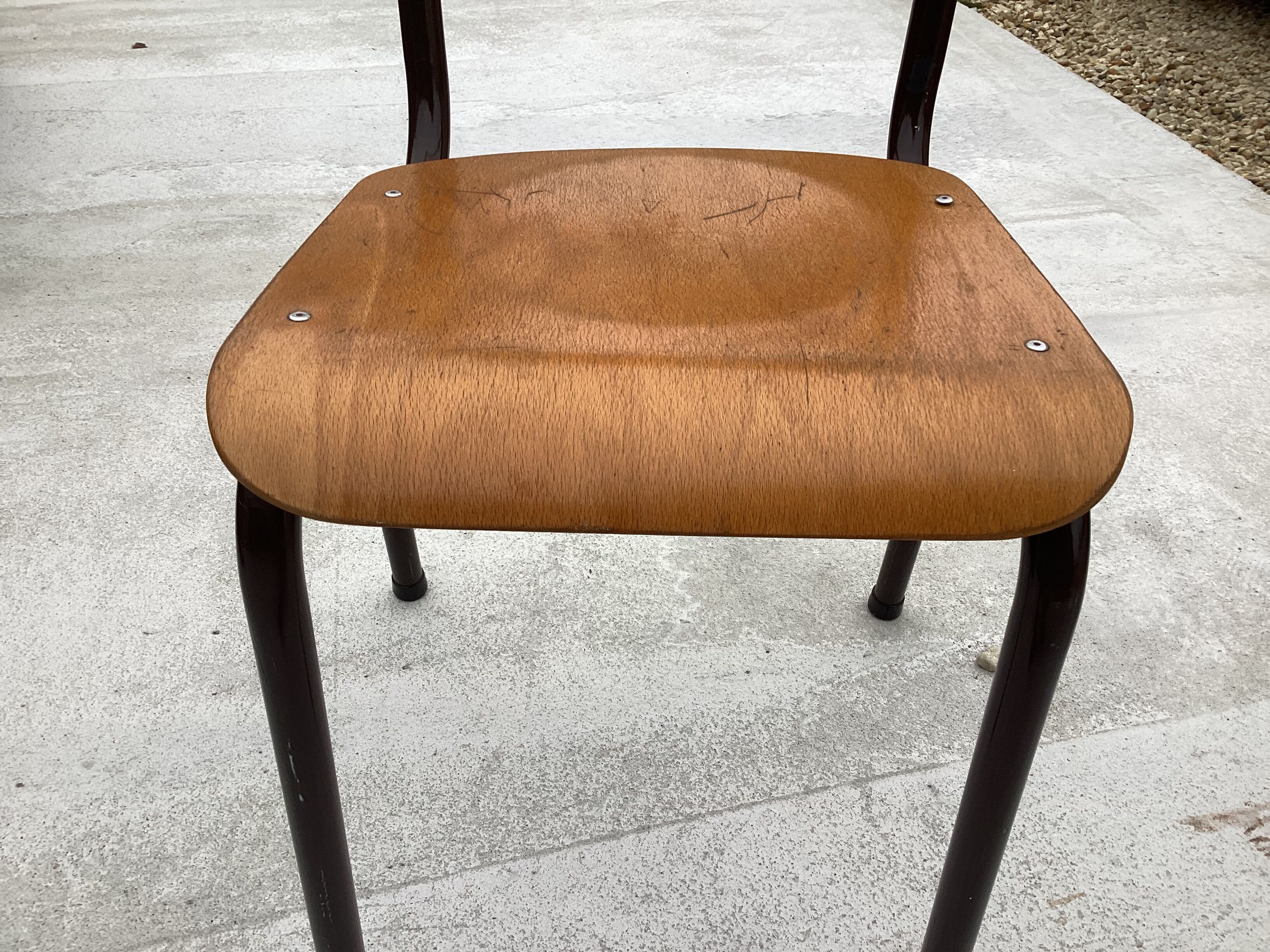 Chaise d'école bois et métal pour grand enfant