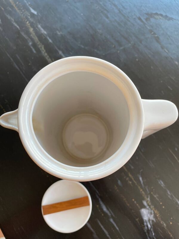 Carafe Habitat blanche ligne greco