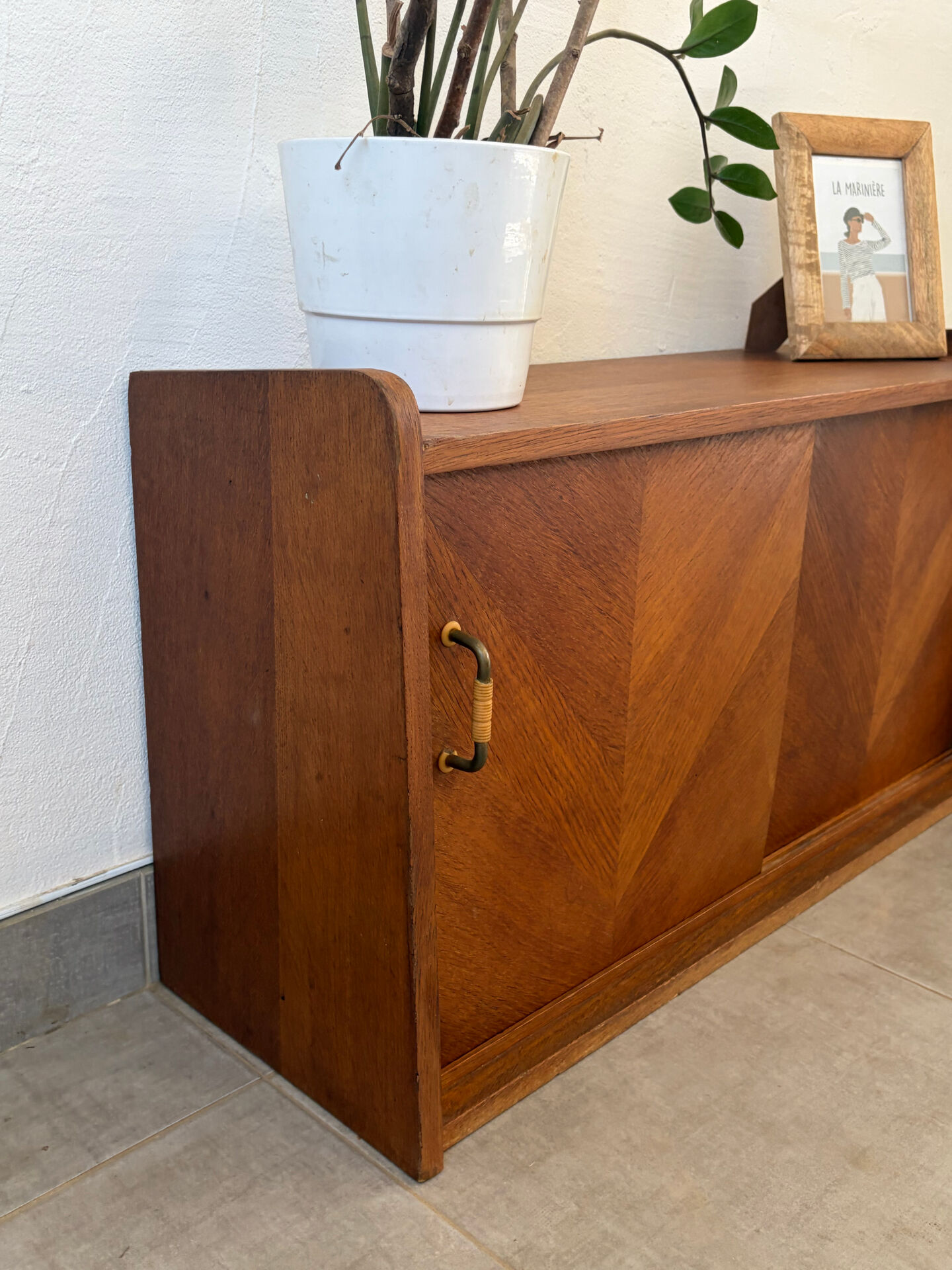 Vintage 1960s TV unit/storage.