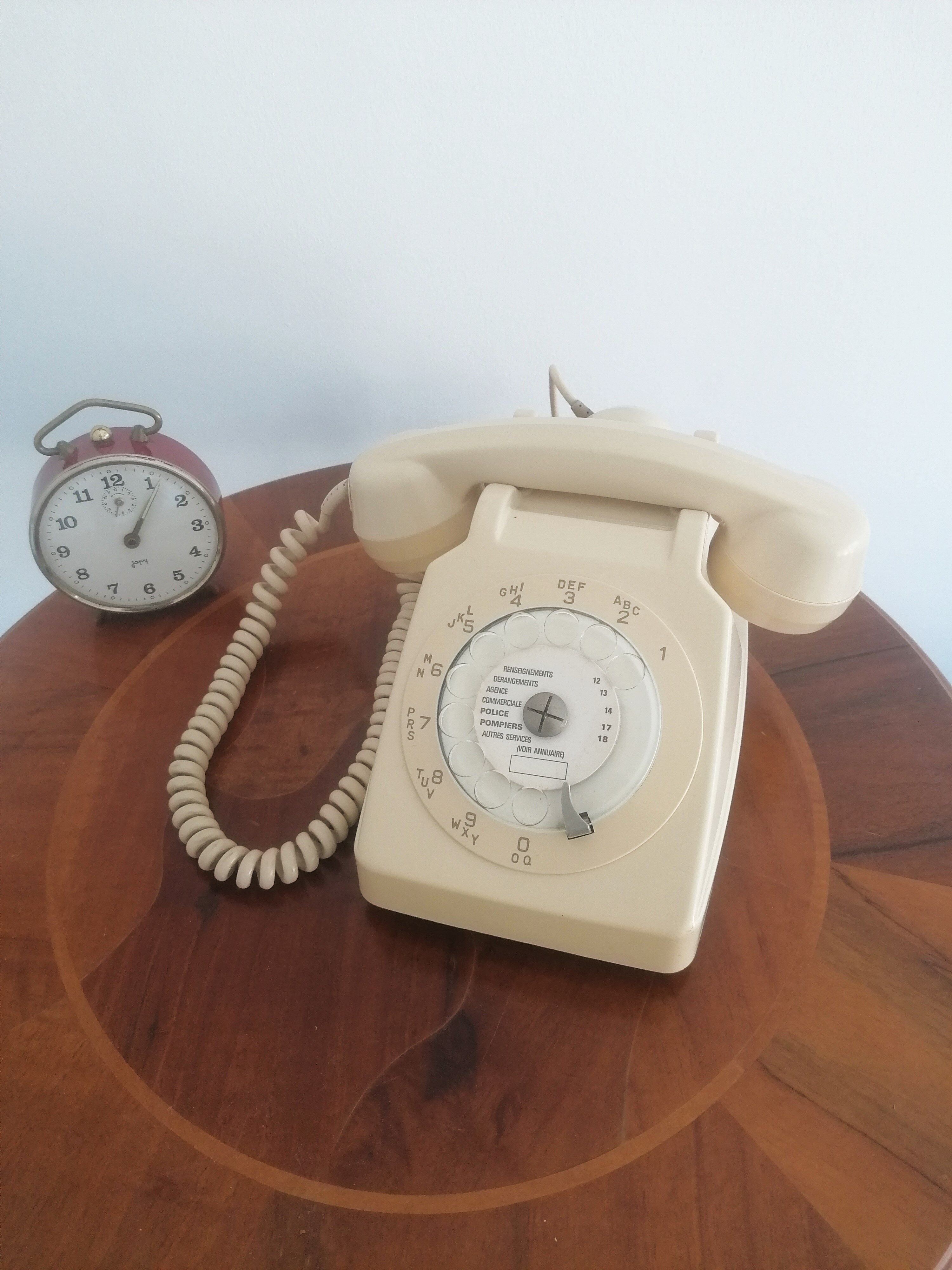 Vintage phone SOCOTEL S63 - Rotary dial - Ivory - 1975